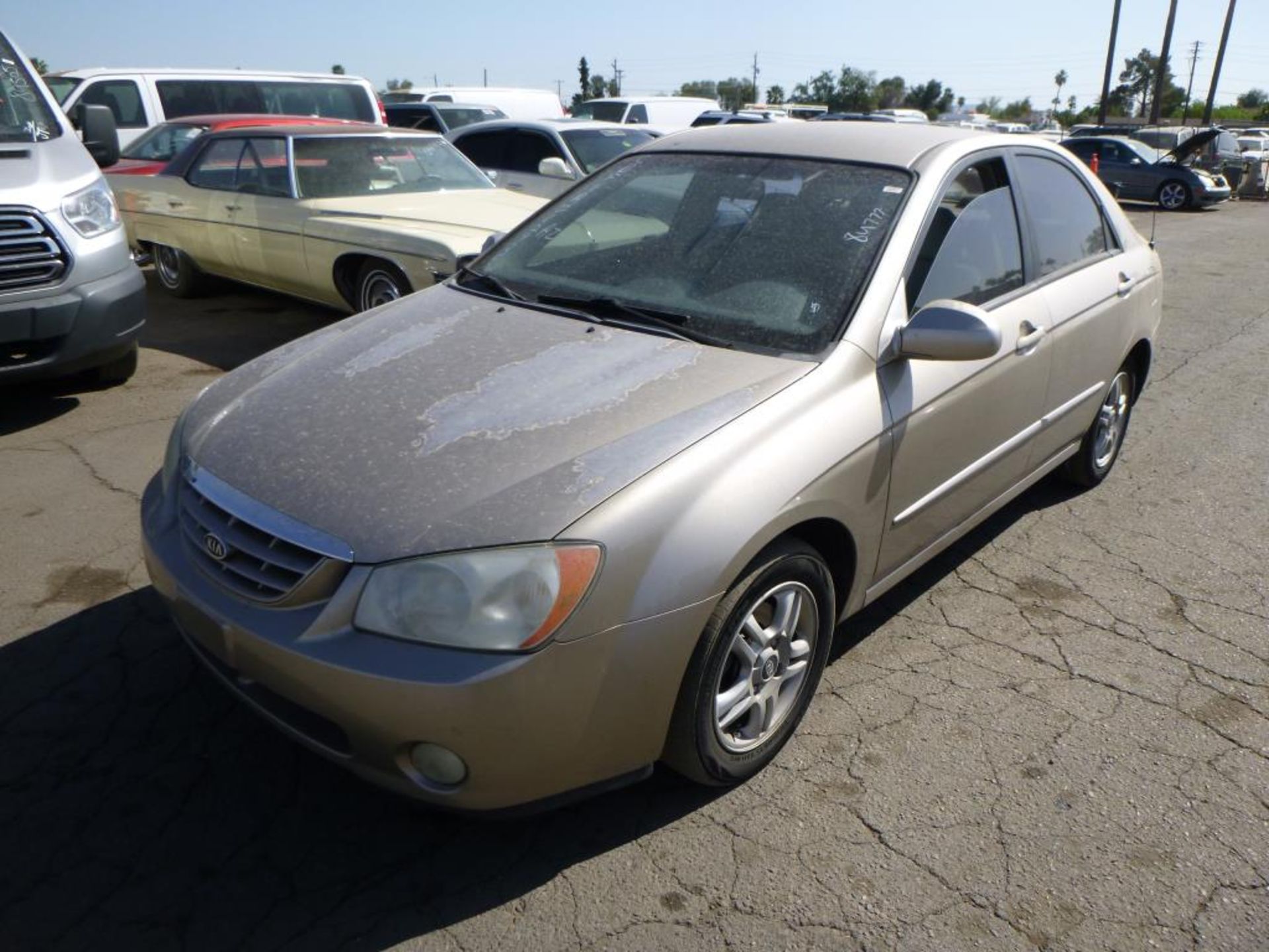 (Lot # 3433) 2004 Kia Spectra