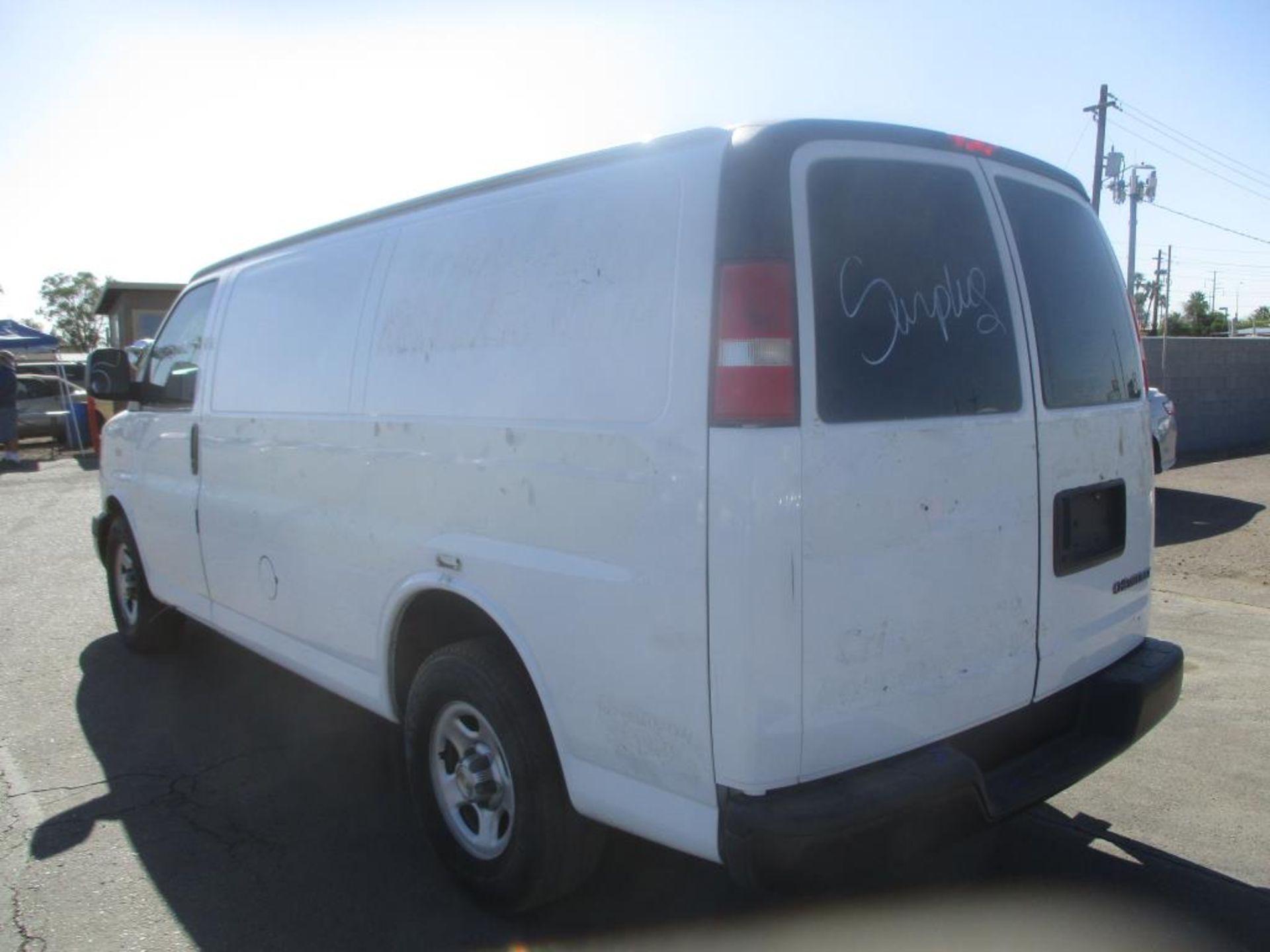 (Lot # 3466) 2006 Chevrolet Express G1500 Cargo Van - Image 2 of 11