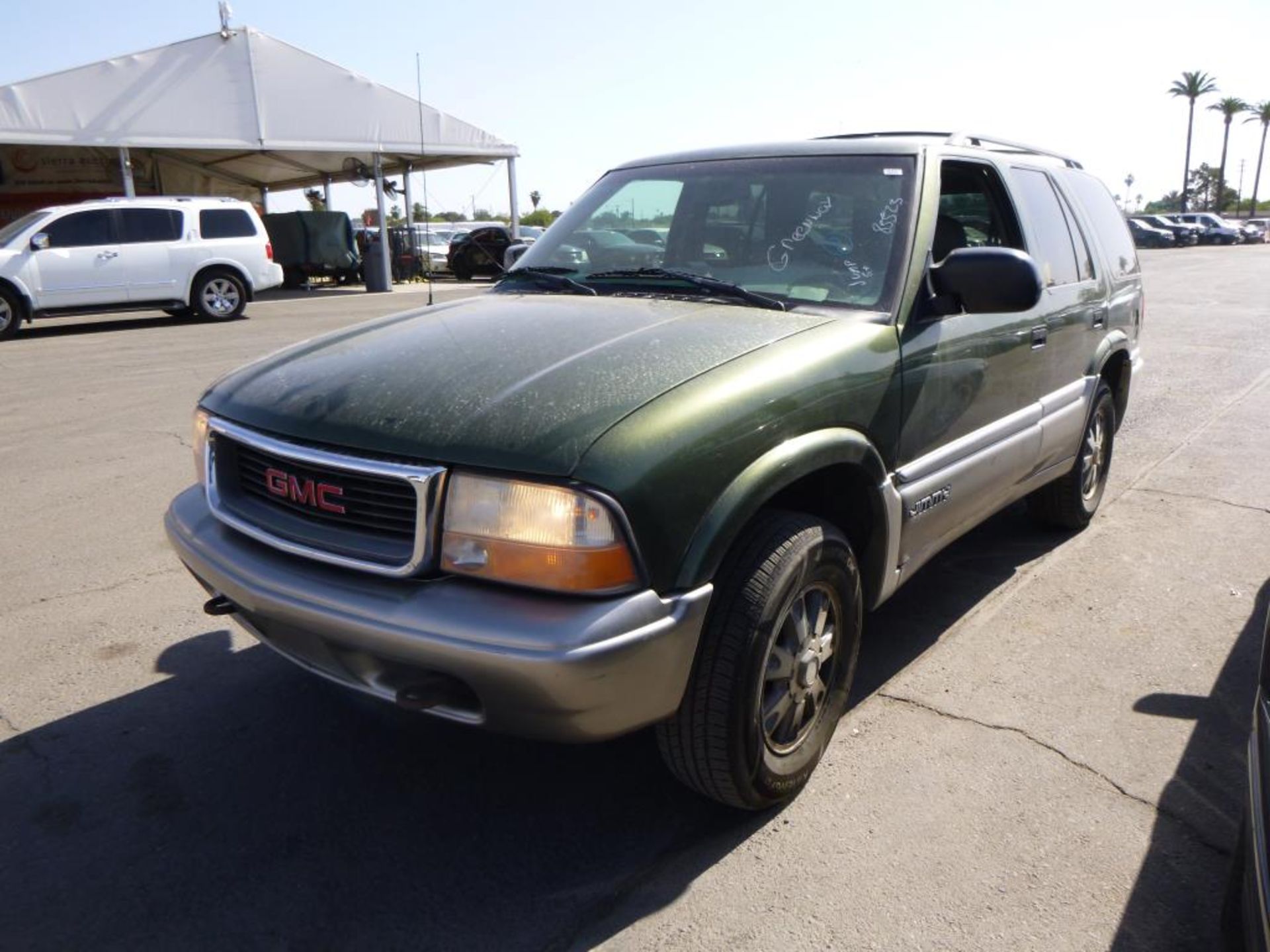 (Lot # 3319) 2001 GMC Jimmy