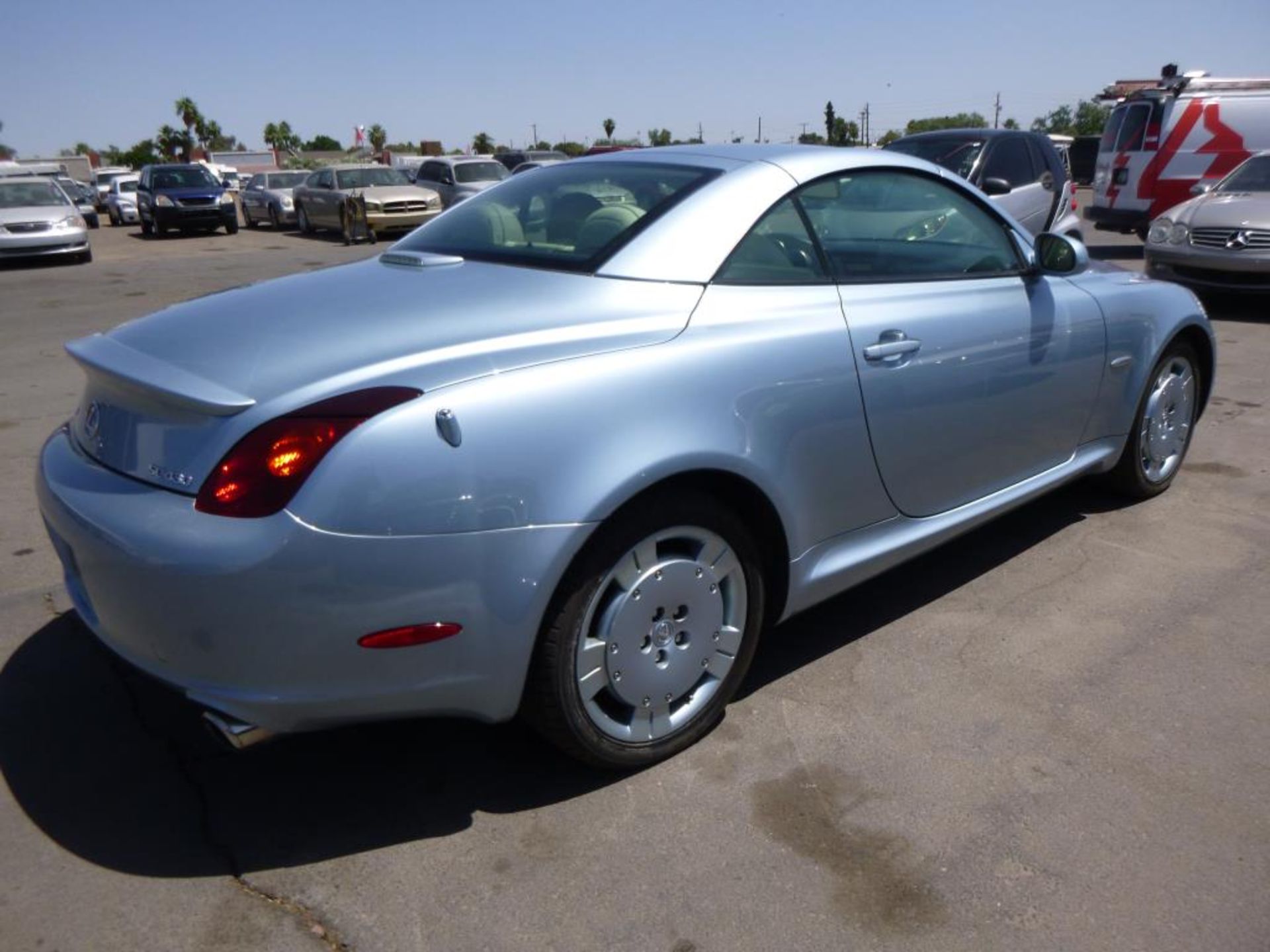 (Lot # 3337) 2004 Lexus SC 430 - Image 3 of 14