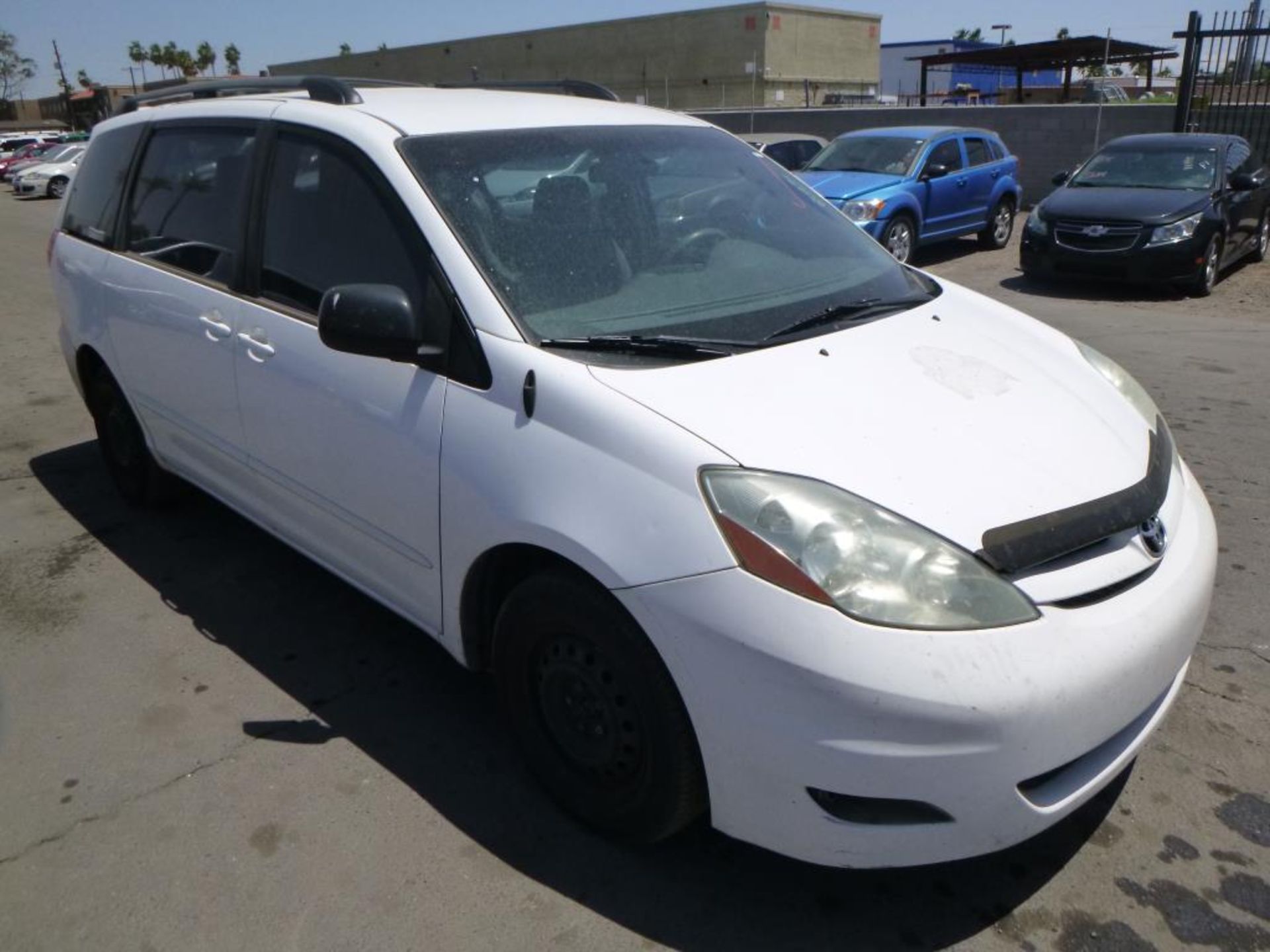 (Lot # 3451) 2006 Toyota Sienna - Image 2 of 13