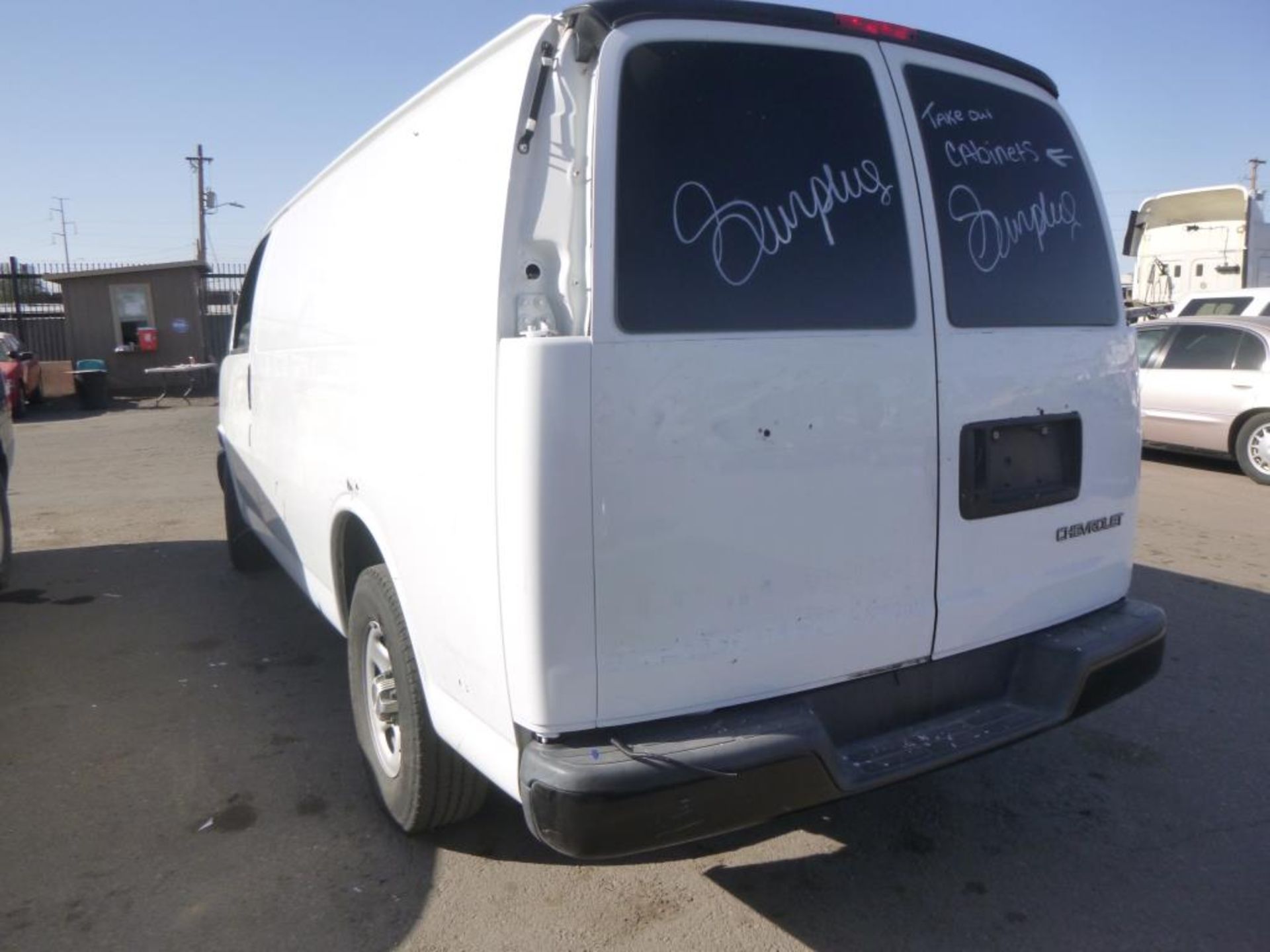 (Lot # 3491) 2006 Chevrolet Express G1500 Cargo Van - Image 2 of 10