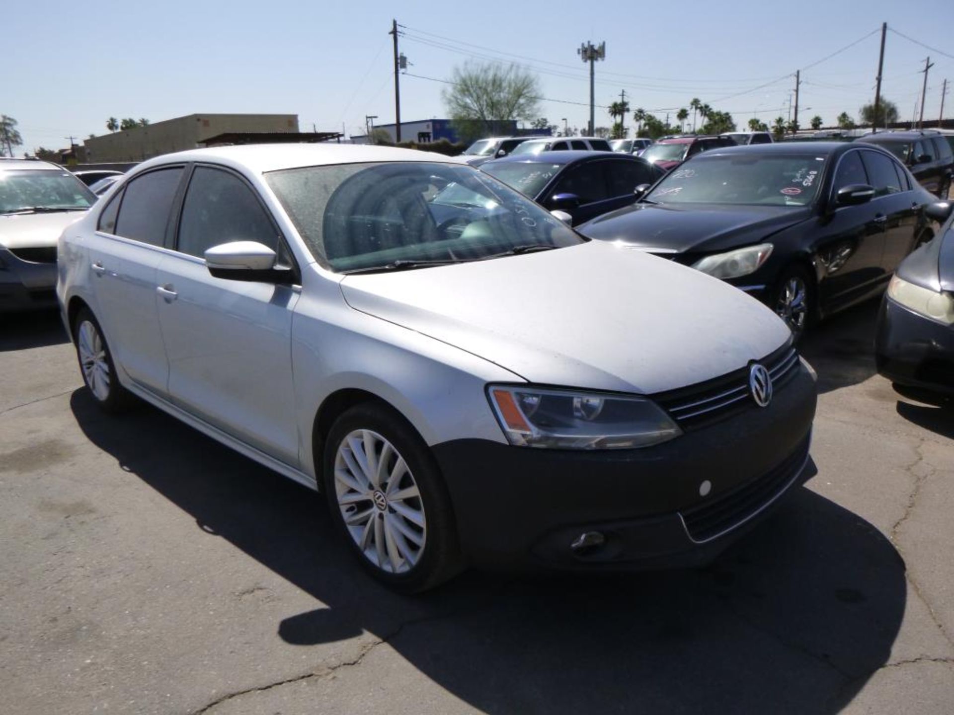 (Lot # 3320) 2011 Volkswagen Jetta - Image 5 of 16