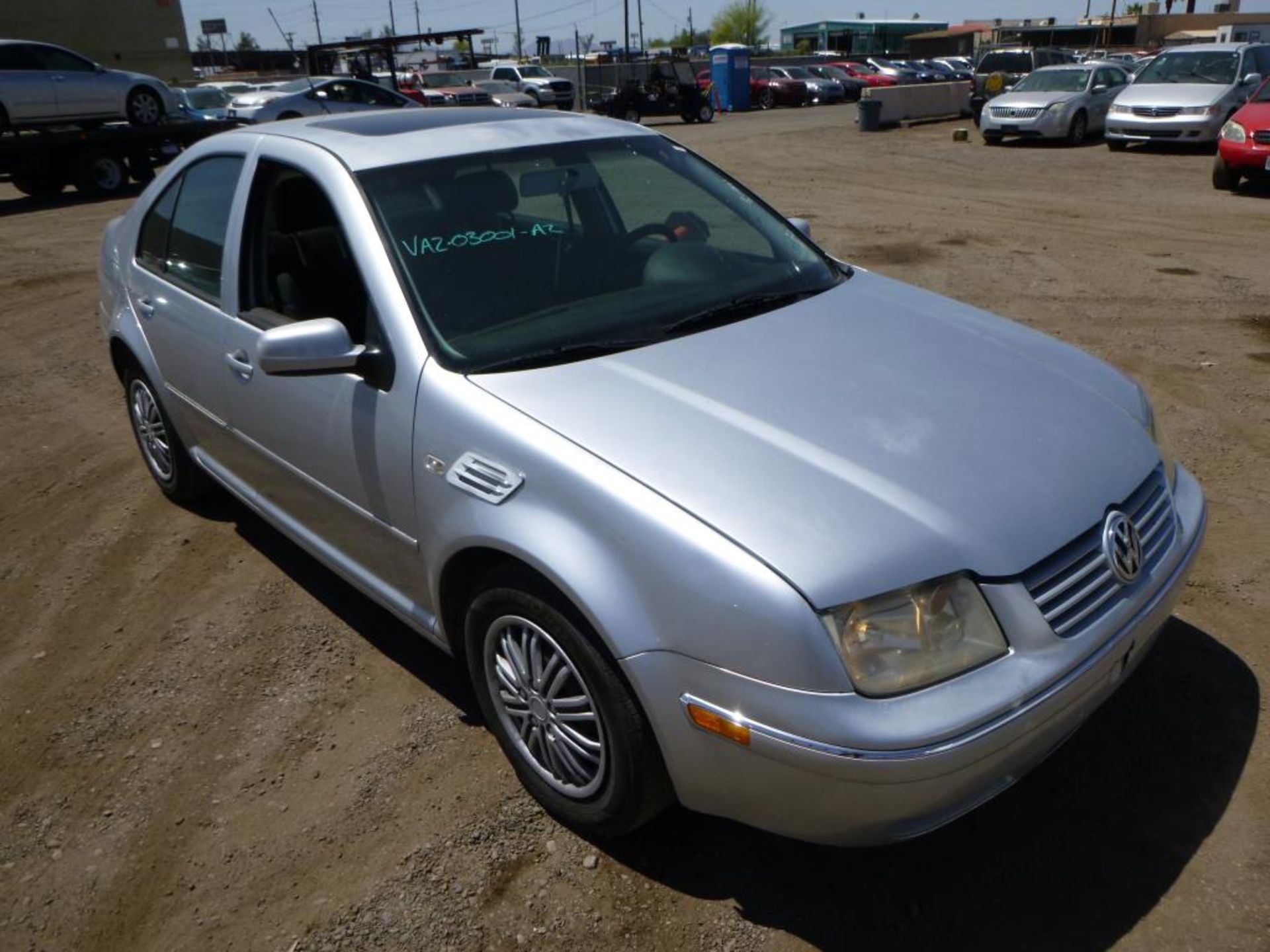 (Lot # 3463) 2004 Volkswagen Jetta - Image 3 of 14