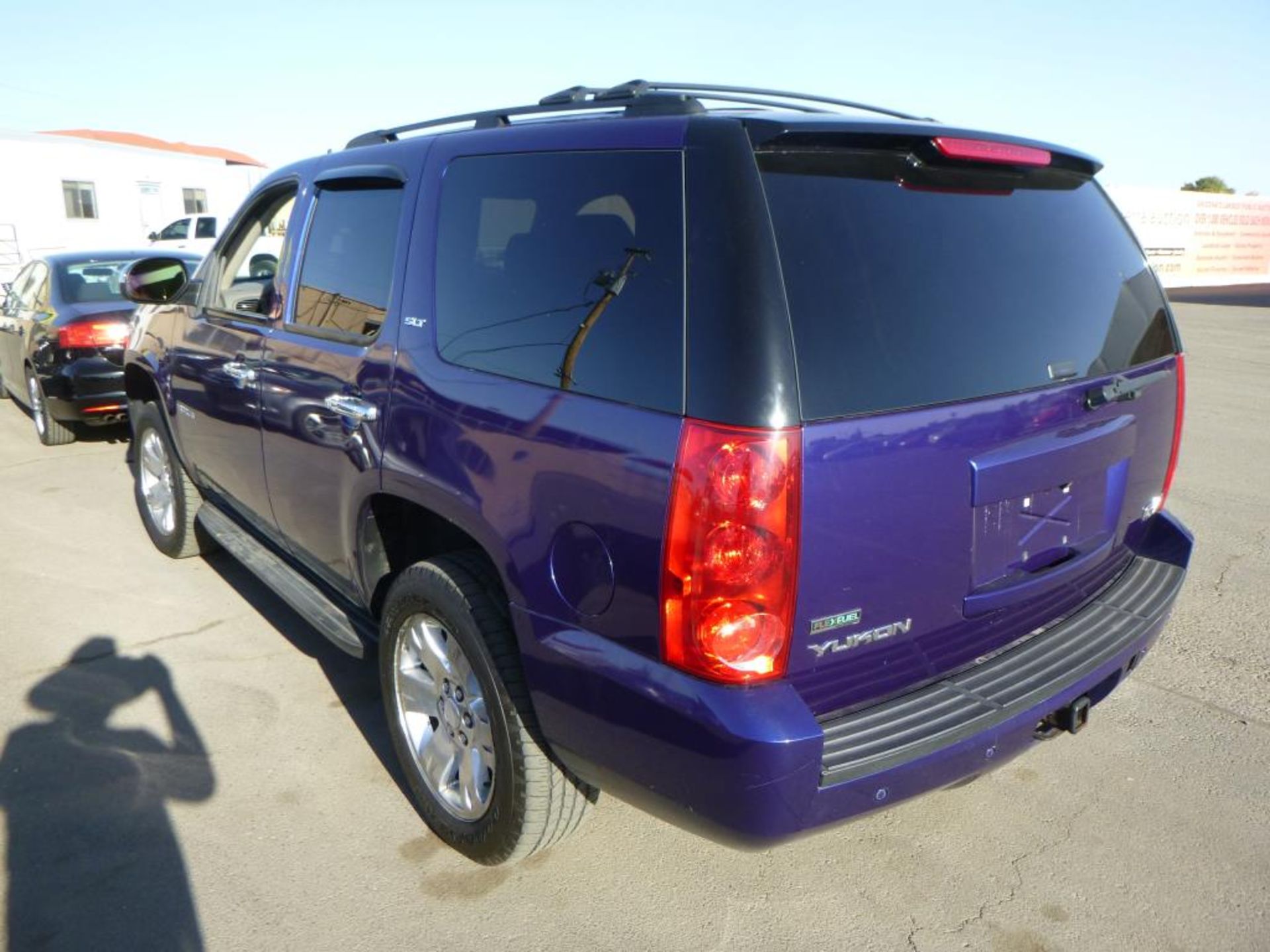 (Lot # 3349) 2010 GMC Yukon - Image 5 of 14