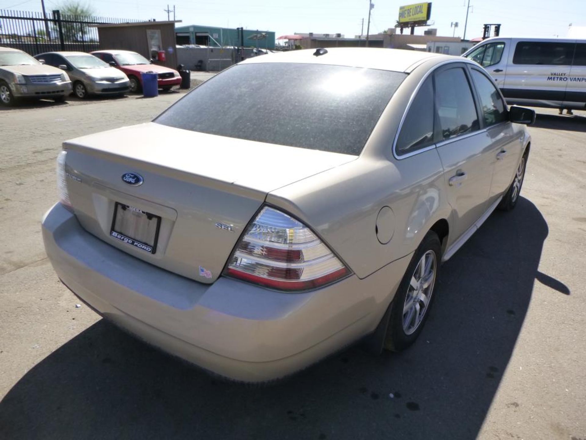 (Lot # 3360) 2008 Ford Taurus - Image 4 of 14