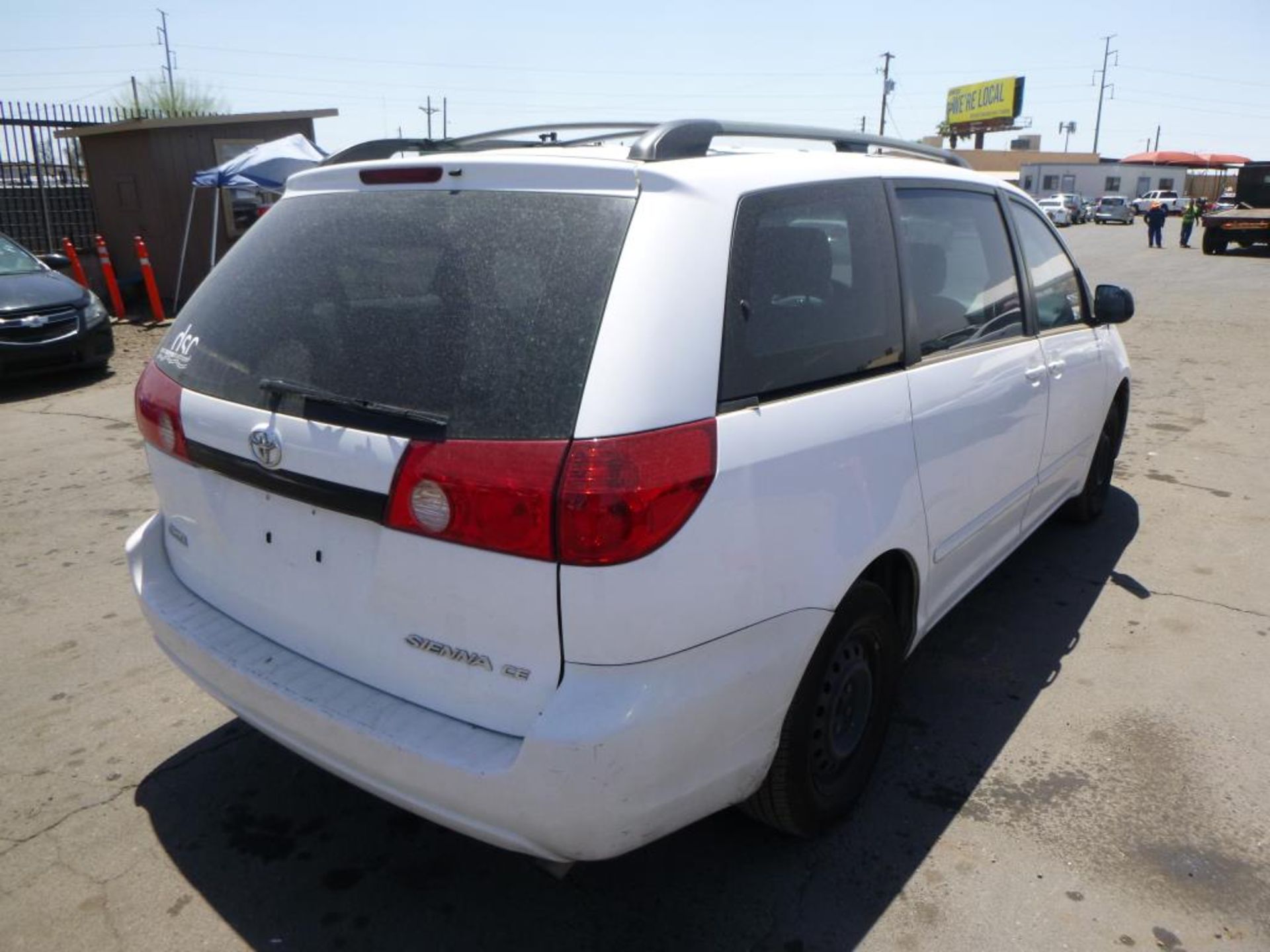 (Lot # 3451) 2006 Toyota Sienna - Image 3 of 13