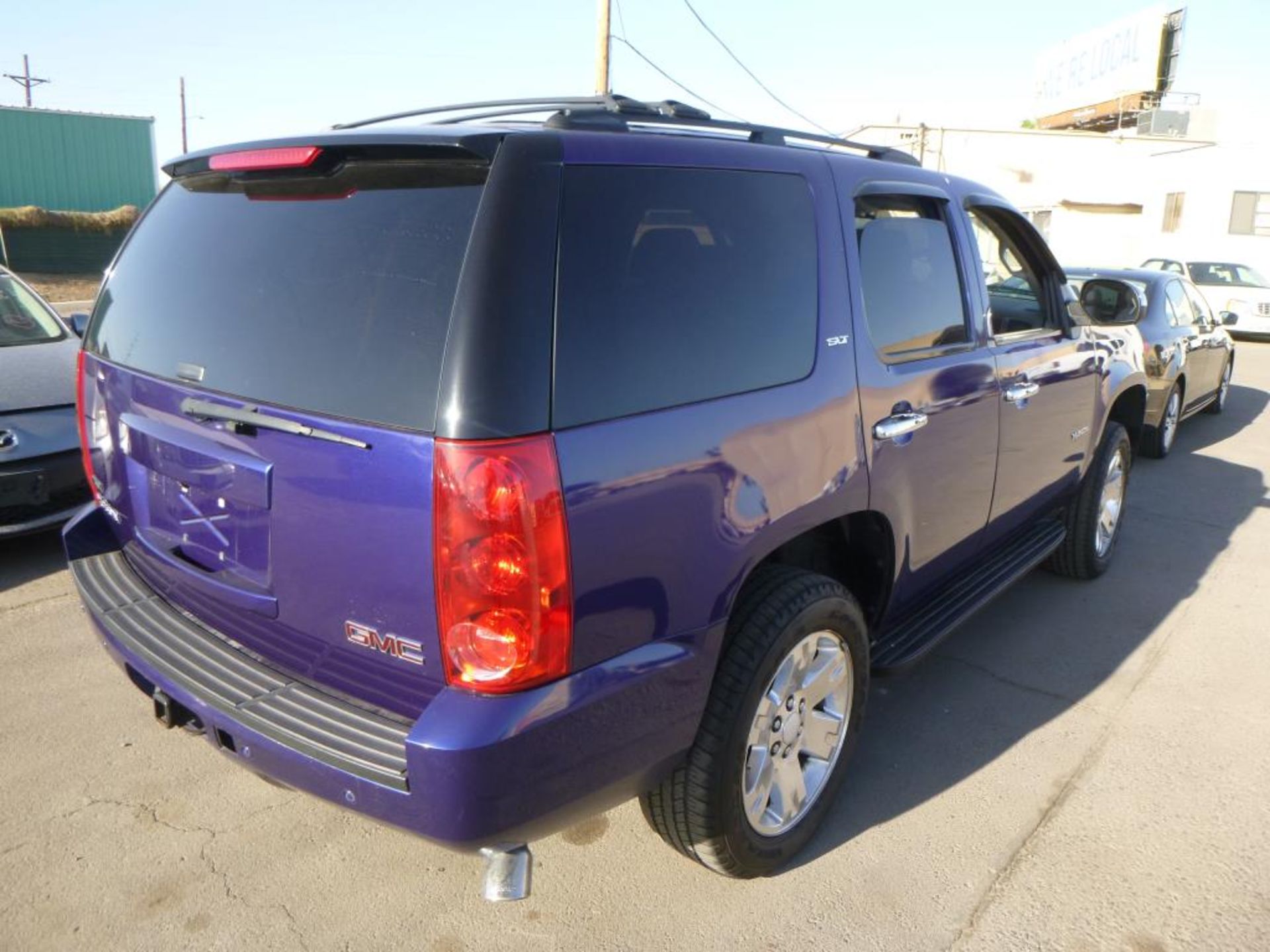 (Lot # 3349) 2010 GMC Yukon - Image 4 of 14