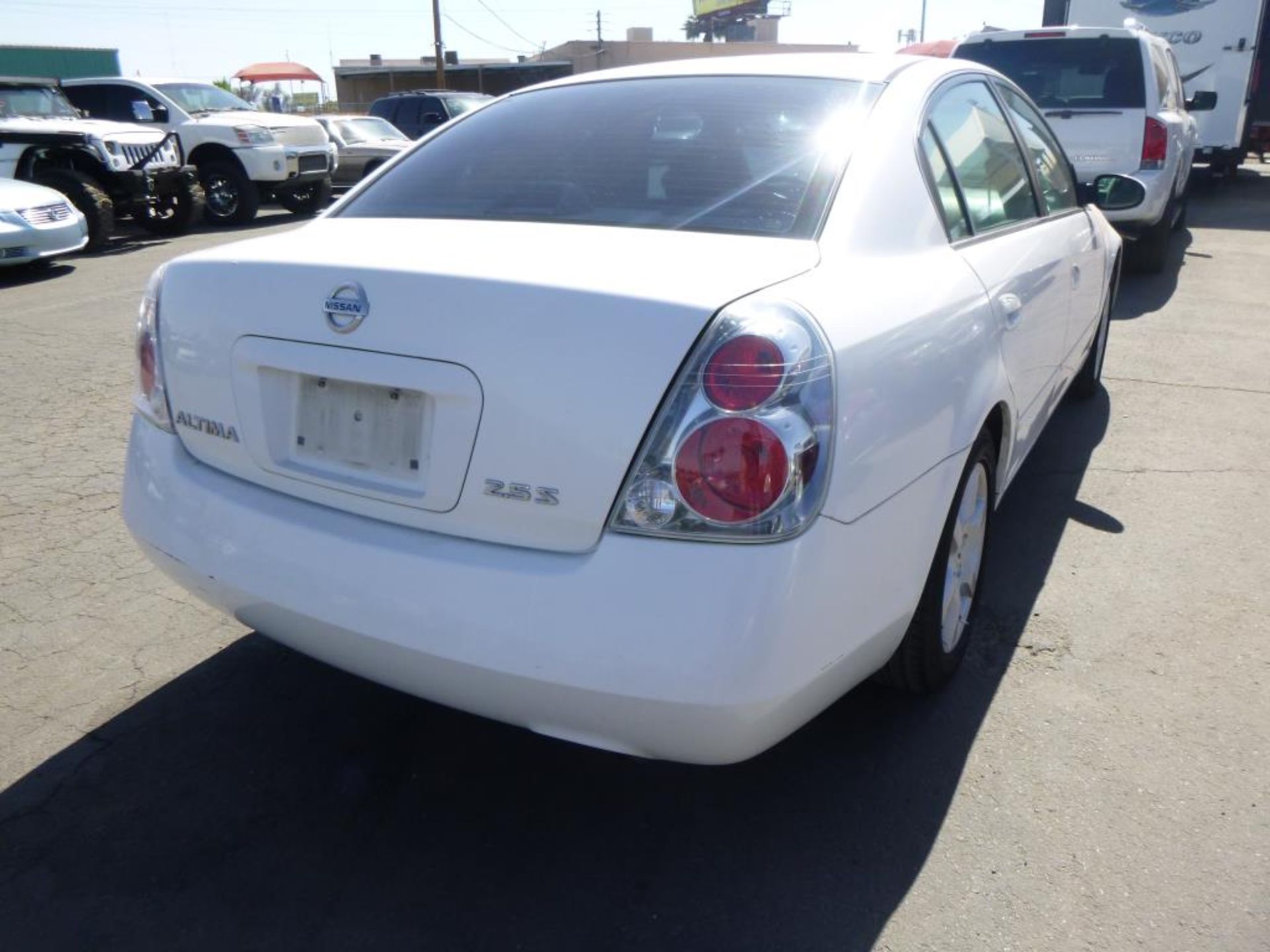 (Lot # 3354) 2005 Nissan Altima - Image 3 of 10