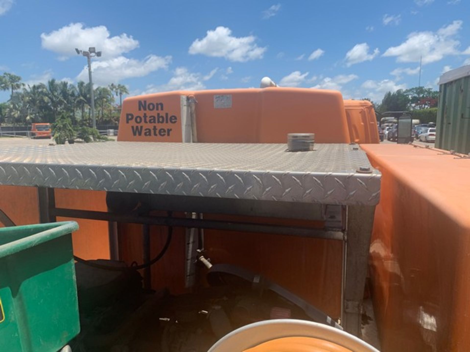 2003 ISUZU CABOVER TRUCK - VIN #JALC4B15237005198 - ORANGE - TURBO - ALUMNE ALUMINUM BODY - 6000 NON - Image 12 of 19