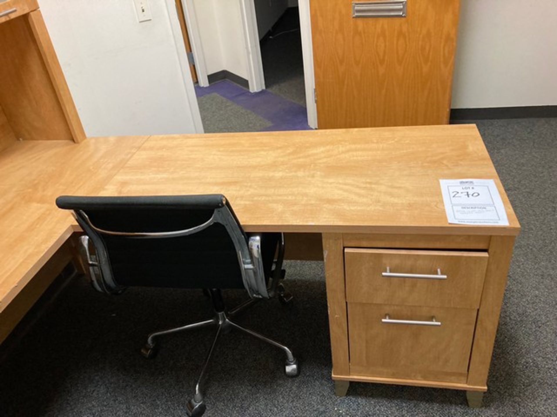 SET - LIGHT WOOD DESK WITH LEFT HAND RETURN & OVERSHELF WITH JUNIOR EXECUTIVE CHAIR (SUITE 204) - Image 2 of 3