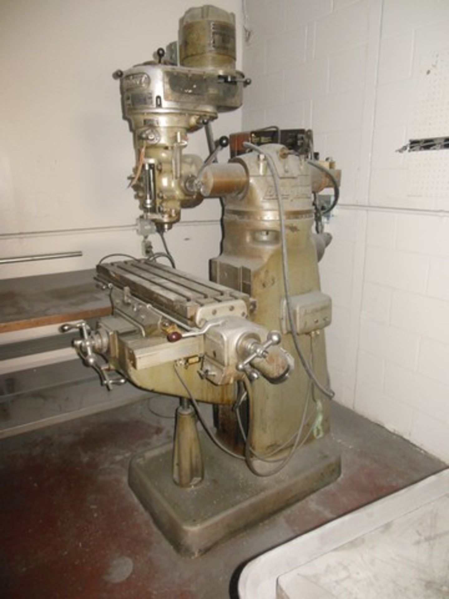 BRIDGEPORT R.O. VERTICAL MILL W/ J HEAD