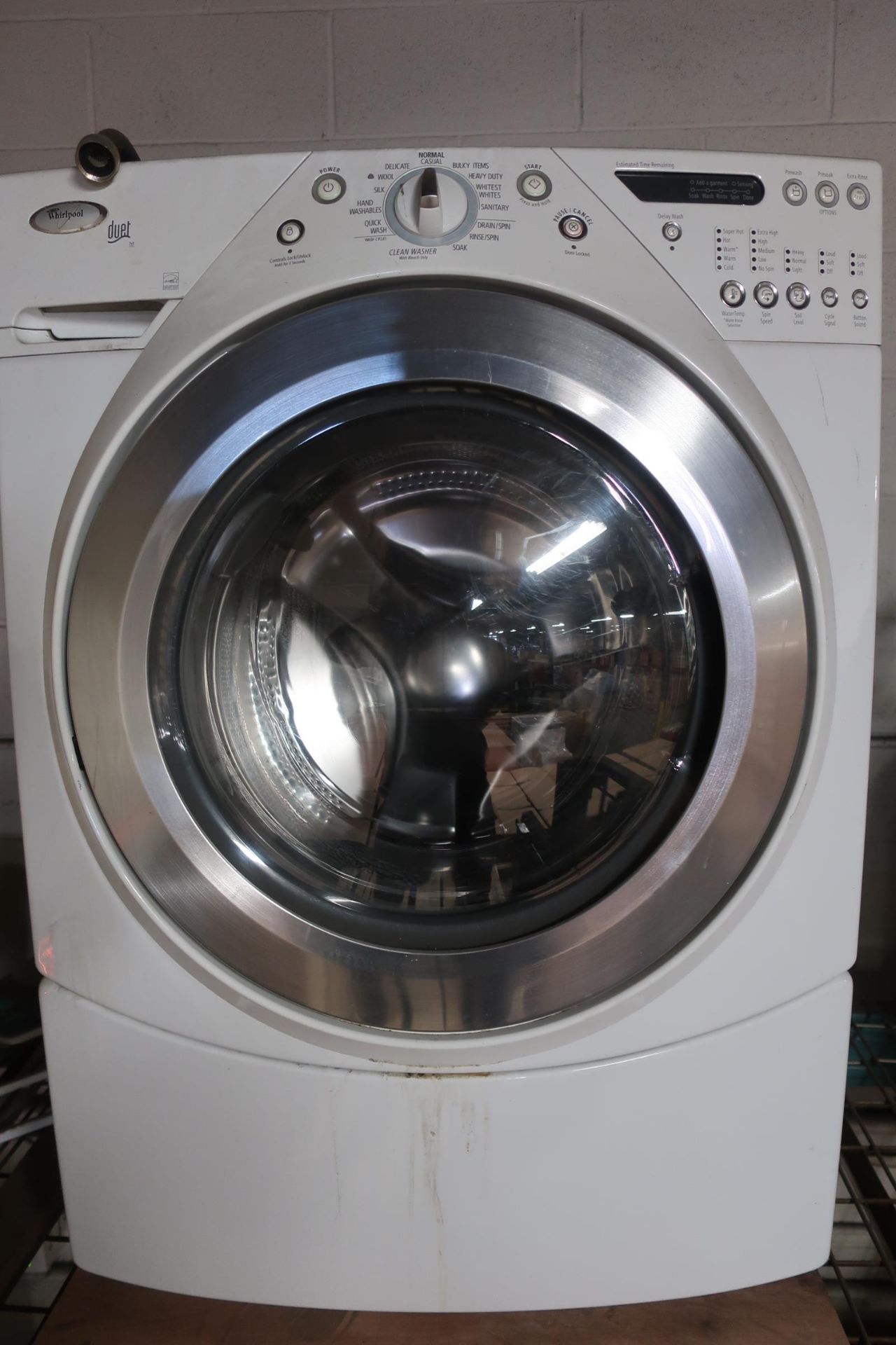 Whirlpool Duet Clothes Washing Machine good working unit
