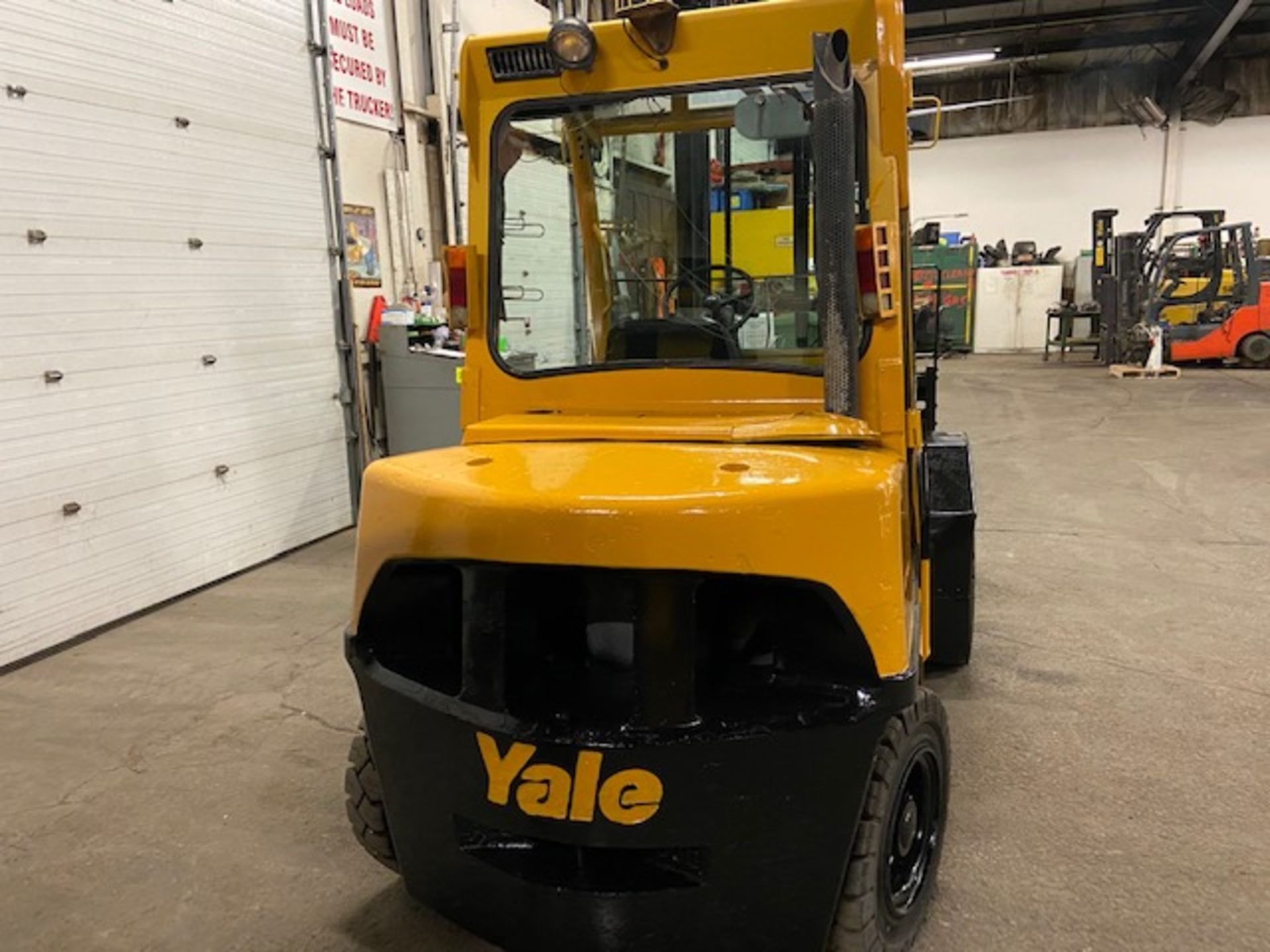 FREE CUSTOMS - Yale 8,000lbs Capacity OUTDOOR Forklift Diesel DUAL FRONT TIRES with cab and - Image 3 of 3