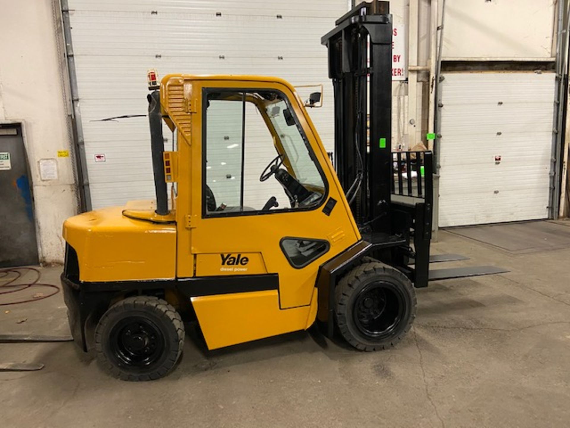 FREE CUSTOMS - Yale 8,000lbs Capacity OUTDOOR Forklift Diesel DUAL FRONT TIRES with cab and