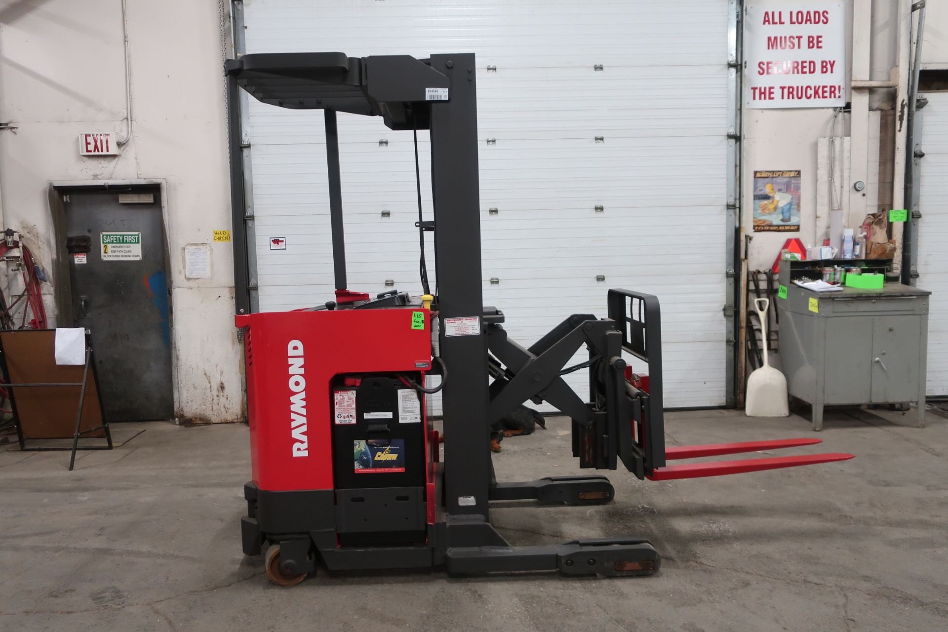FREE CUSTOMS - Raymond Reach Truck Pallet Lifter REACH TRUCK electric 4500lbs with sideshift