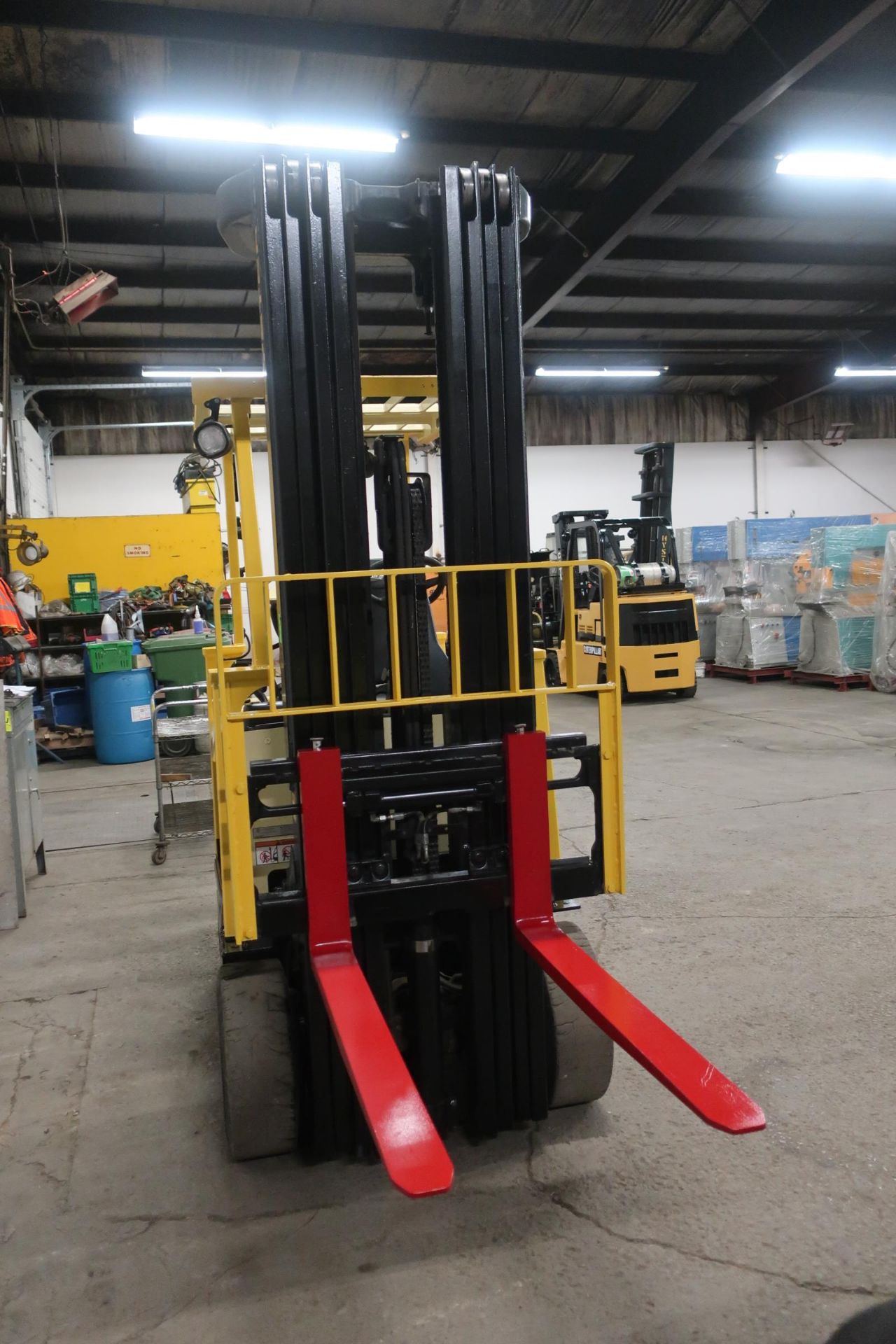 FREE CUSTOMS - 2014 Hyster 4-STAGE MAST 5000lbs Capacity Forklift Electric with sideshift & LOW - Image 2 of 2