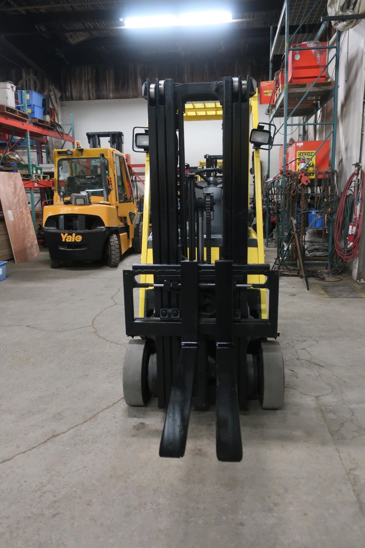 FREE CUSTOMS - Hyster 3500lbs Capacity Forklift Electric with 3-stage mast with sideshift - Image 2 of 2