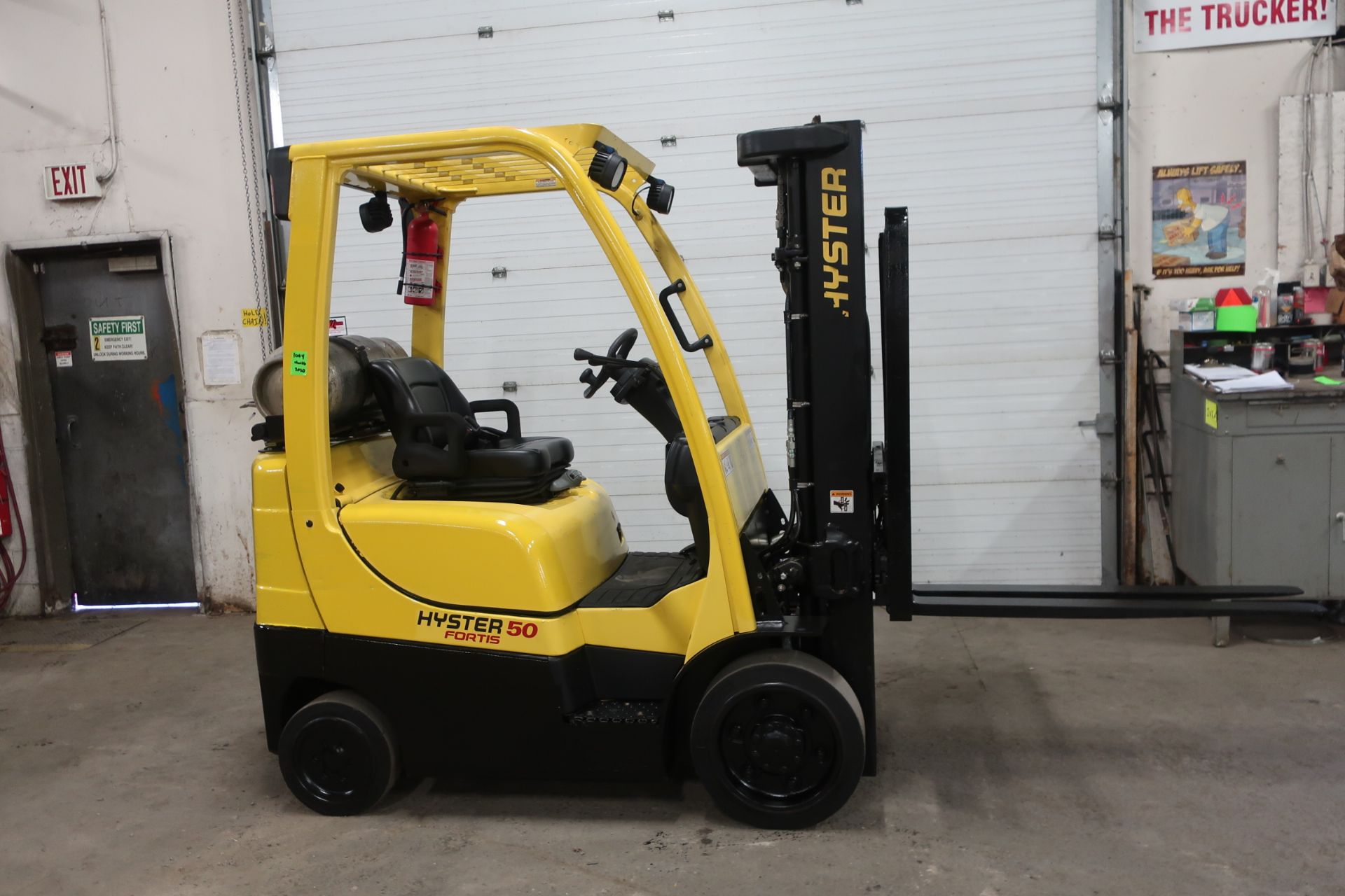 FREE CUSTOMS - 2012 Hyster 5000lbs Capacity Forklift LPG (propane) with 3-stage mast with