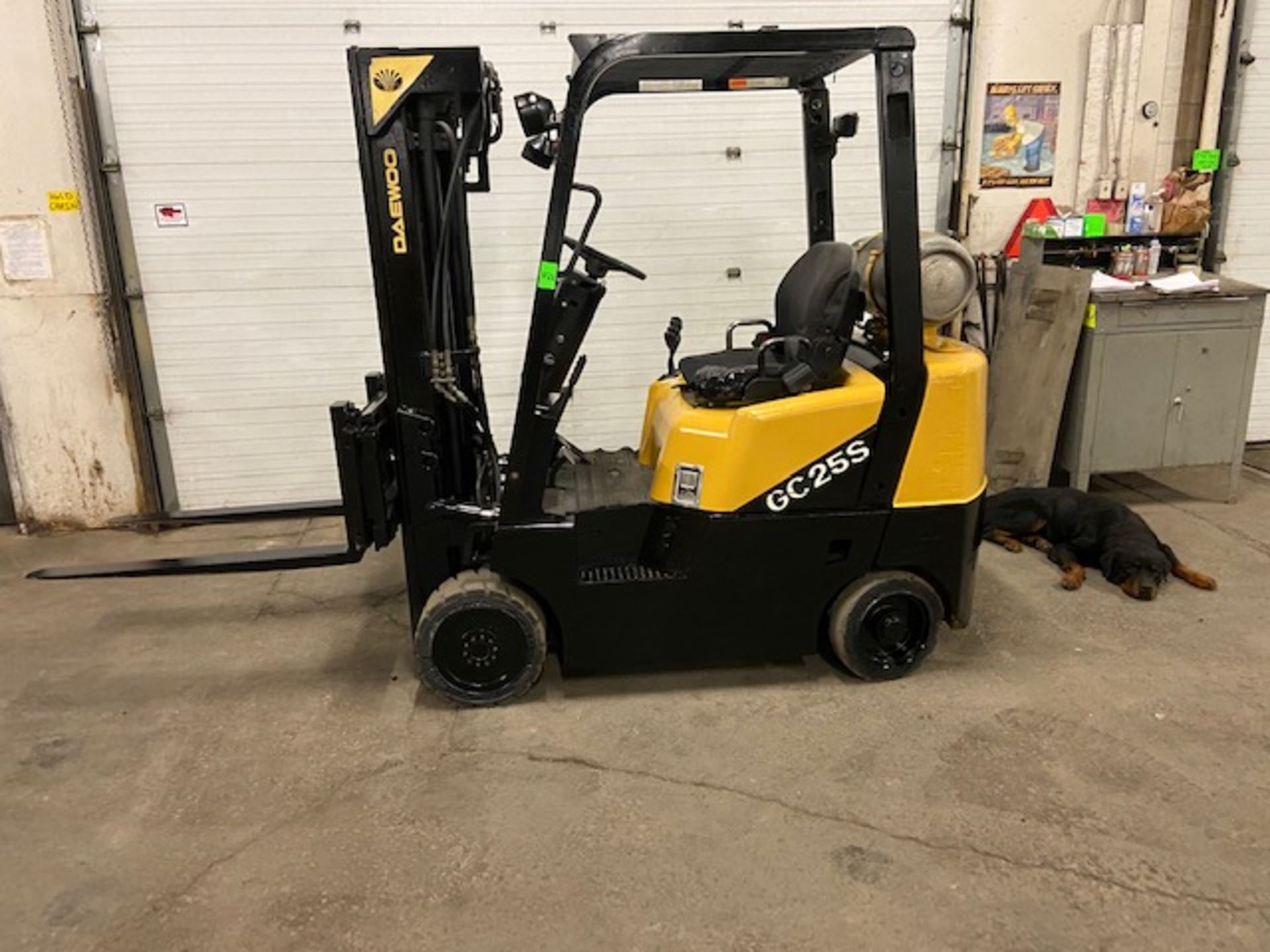 FREE CUSTOMS - Daewoo 5000lbs Capacity Forklift LPG (propane) with 3-stage mast with sideshift (no
