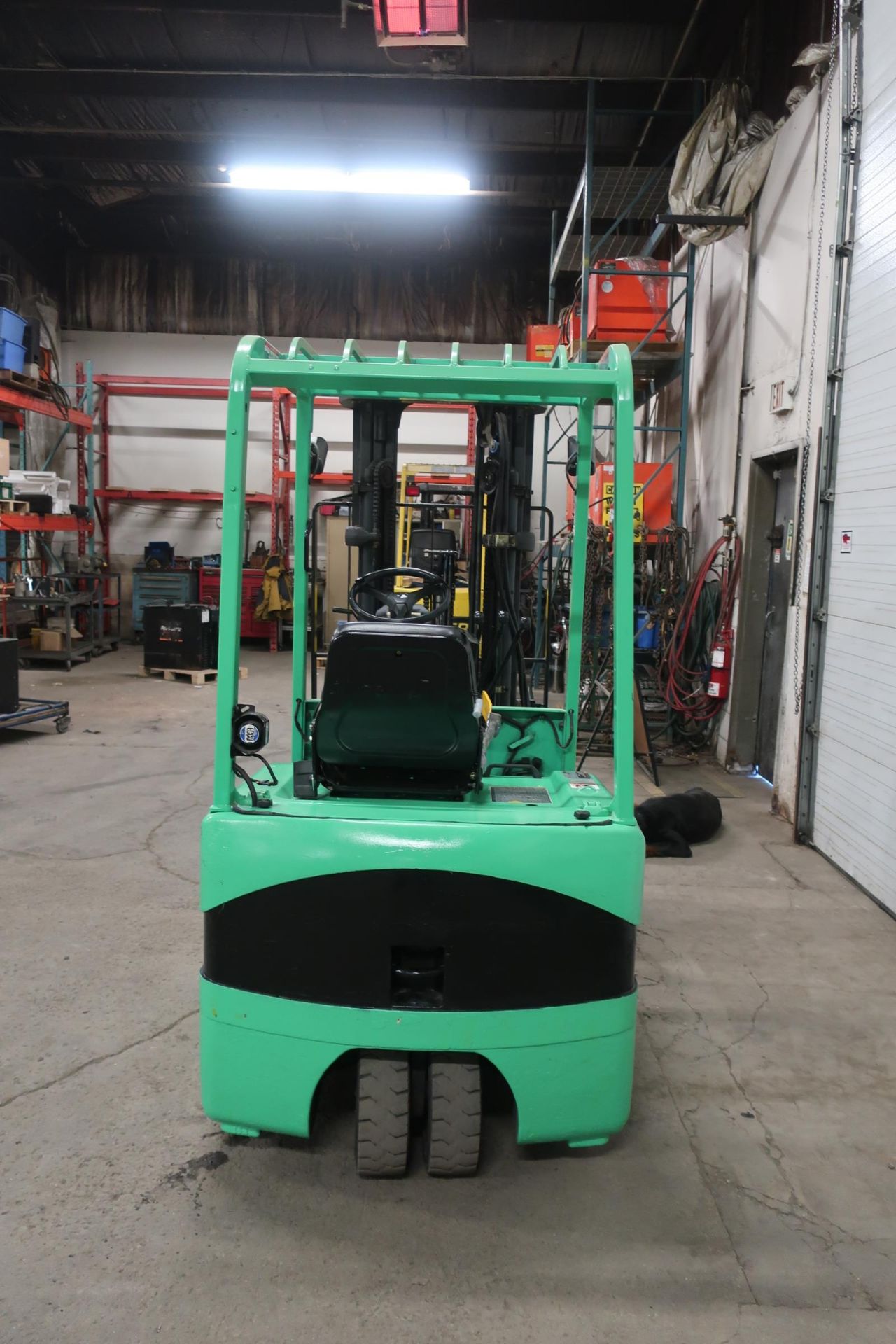 FREE CUSTOMS - Mitsubishi 3200lbs Capacity 3-wheel Forklift Electric with 3-stage mast with - Image 2 of 3