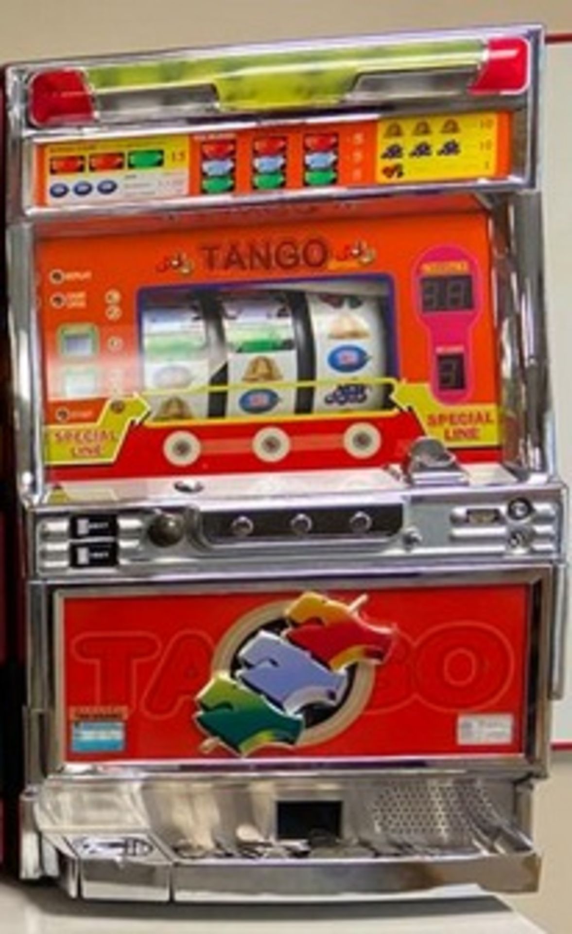 Slot Machine Unit - 110V with tokens