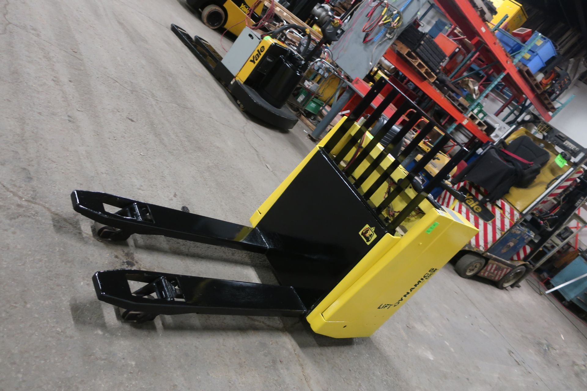 Dynamics Lift Sit down Electric Ride on Powered Pallet Cart Lift 6000lbs capacity safety into 2021 - Image 3 of 3