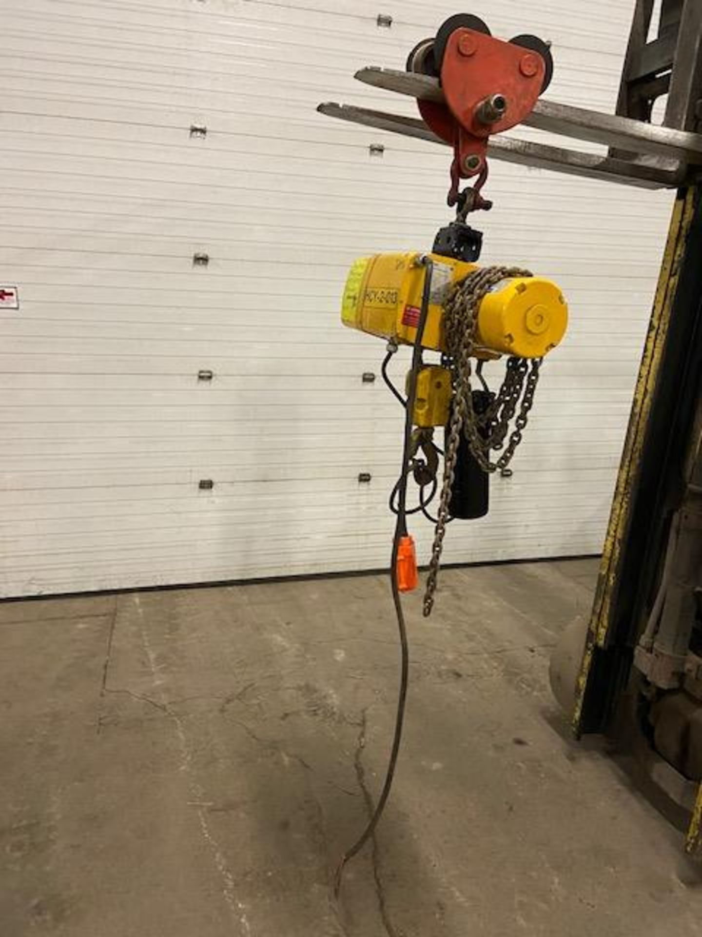 Yale 2 Ton Electric Hoist with 20' Lift NICE UNIT DUAL VOLTAGE