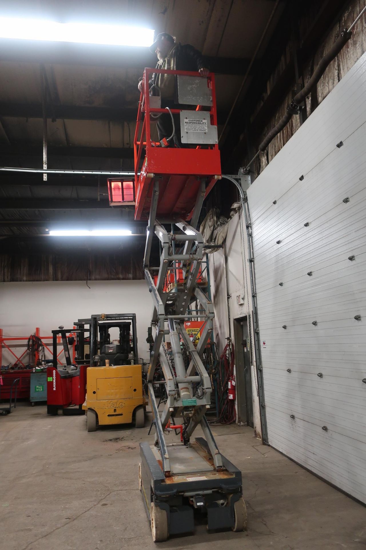 2009 SkyJack III Electric Scissor Lift model 3219 - 19 feet lift, 32 inch width deck with pendant - Image 3 of 3