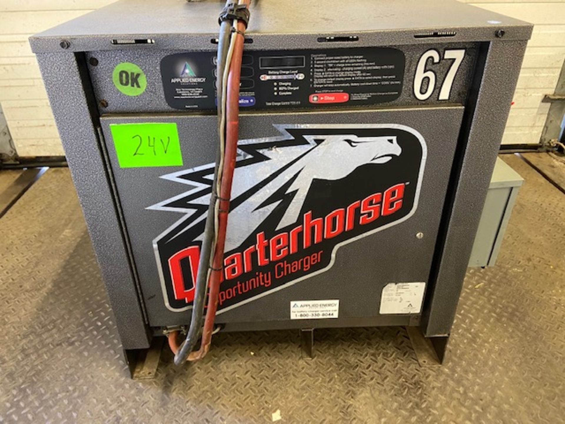 Quarterhorse 24V battery charger model QHC012M0865S9E