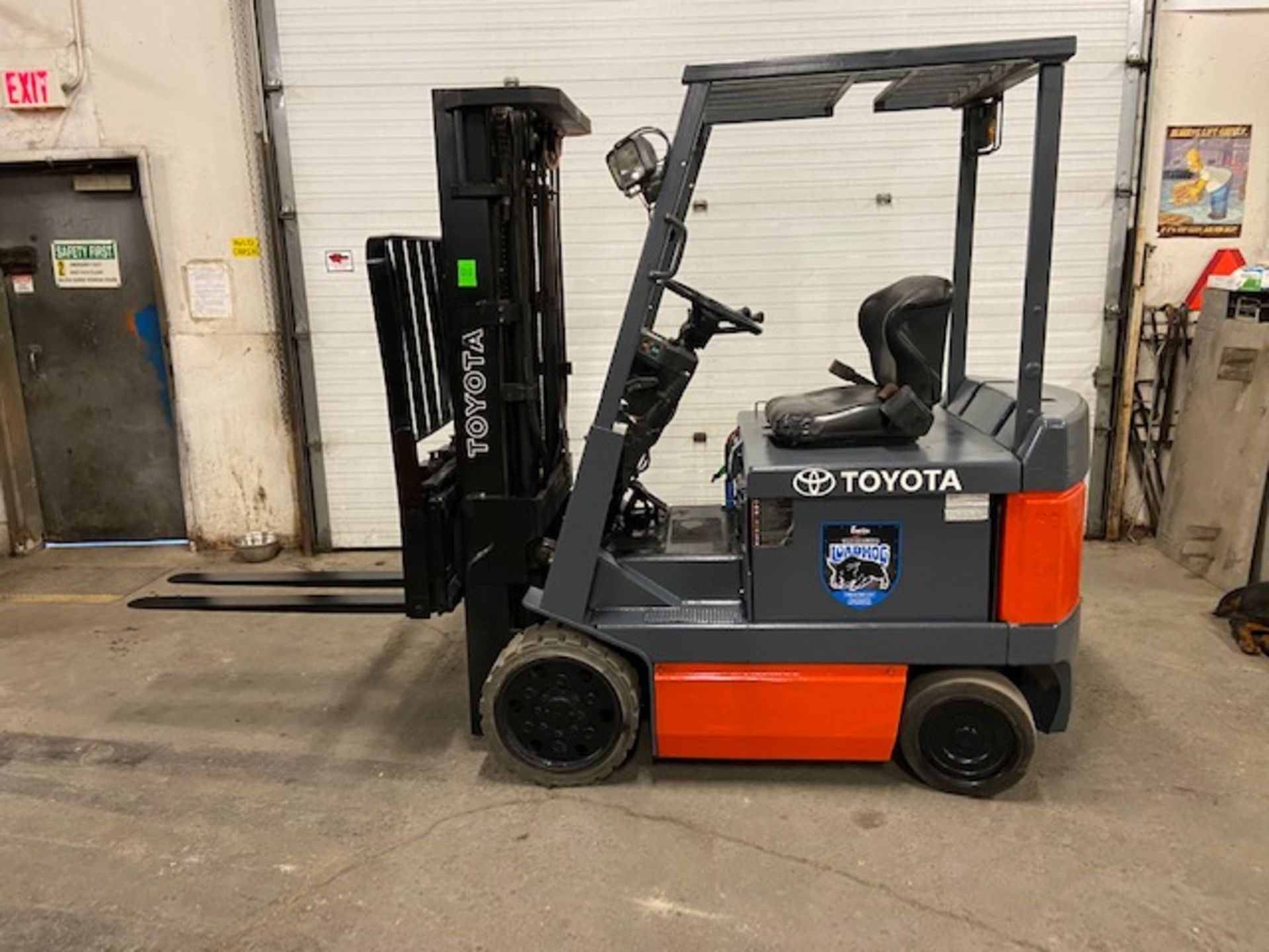 FREE CUSTOMS - Toyota 5000lbs Capacity Forklift Electric with 3-STAGE MAST with sideshift with LOW