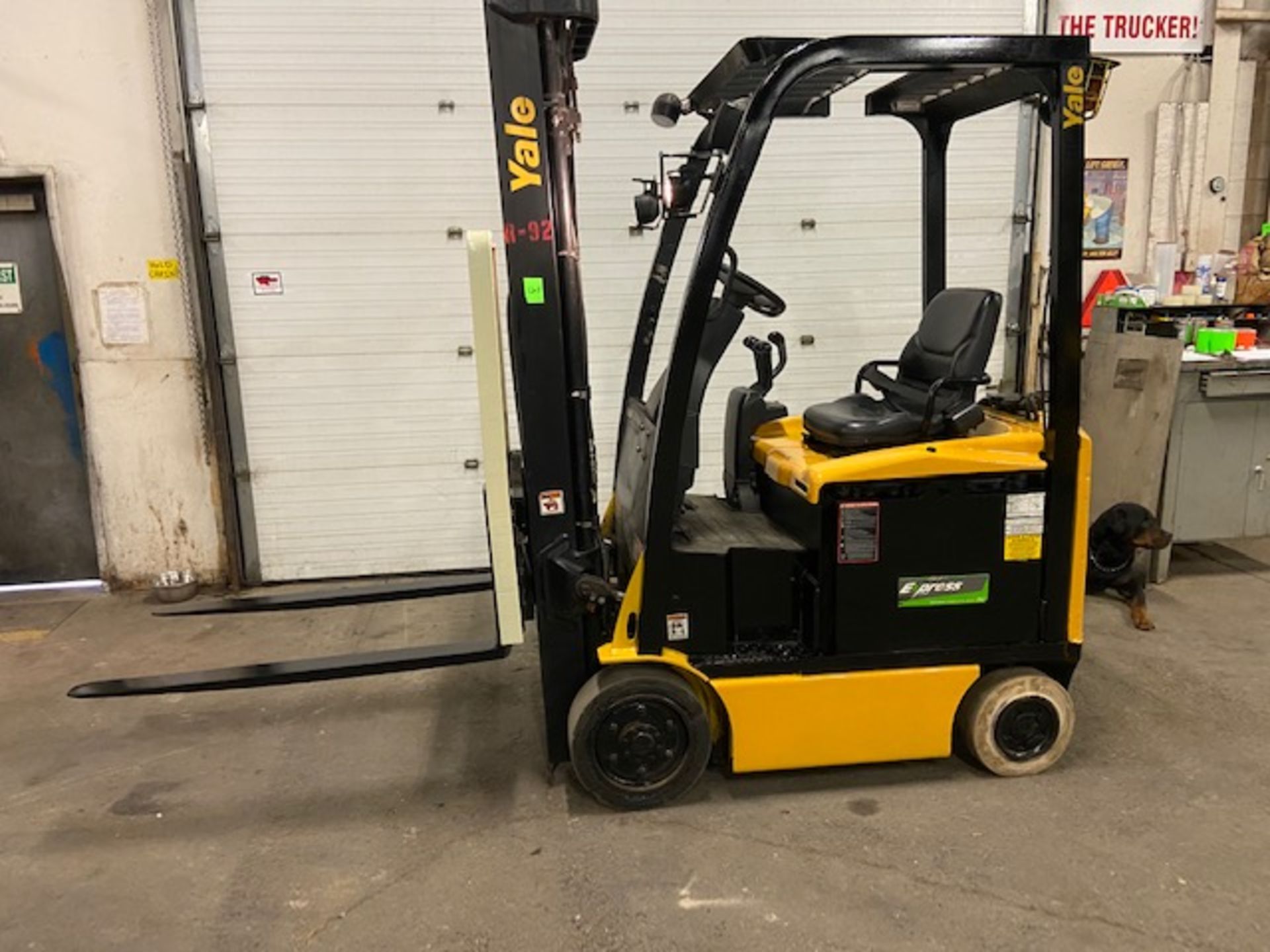 FREE CUSTOMS - 2014 Yale 3500lbs Capacity Forklift Electric with sideshift & fork positioner & 3-