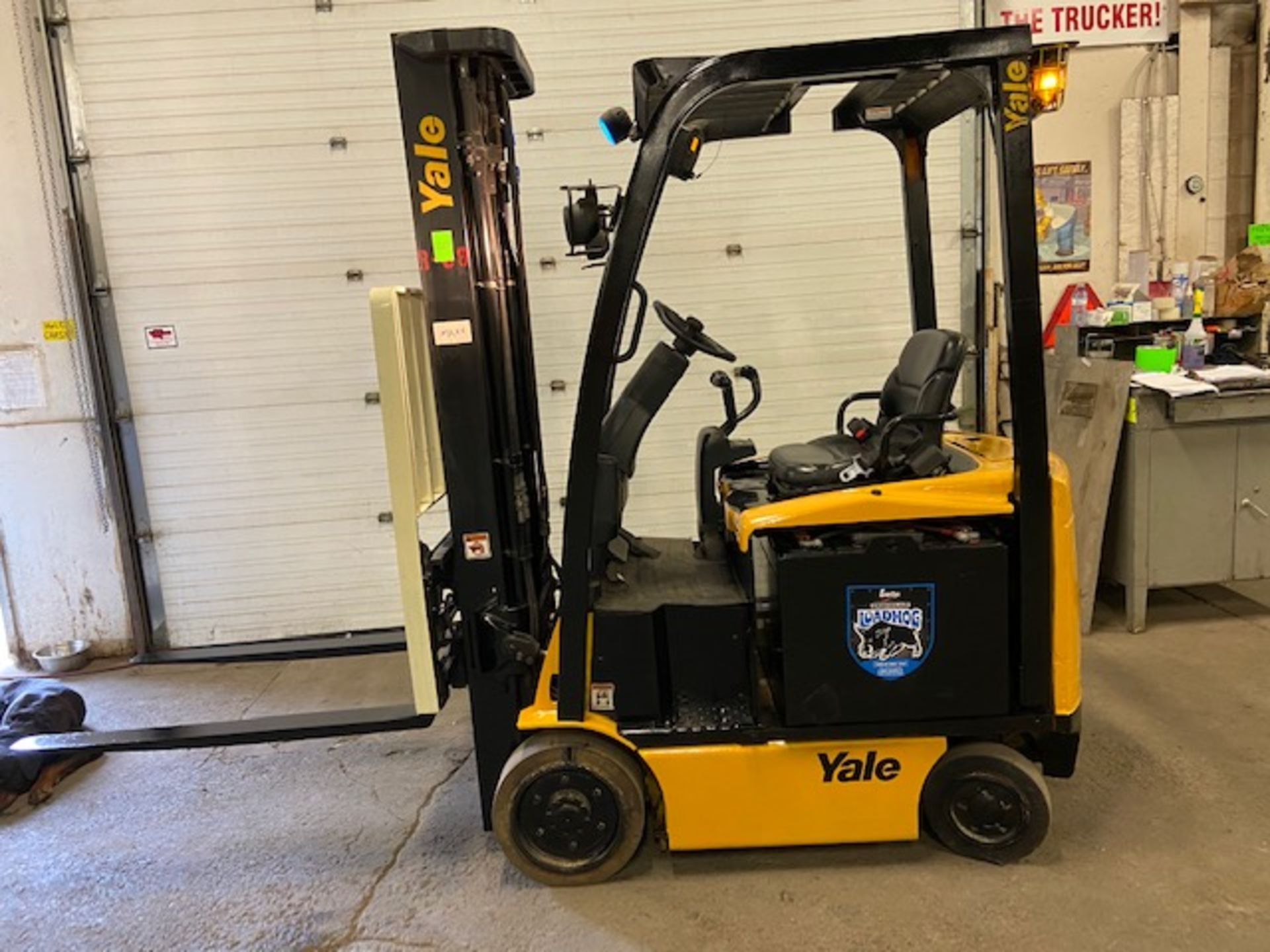 FREE CUSTOMS - 2014 Yale 3500lbs Capacity Forklift Electric with sideshift & fork positioner & 3-