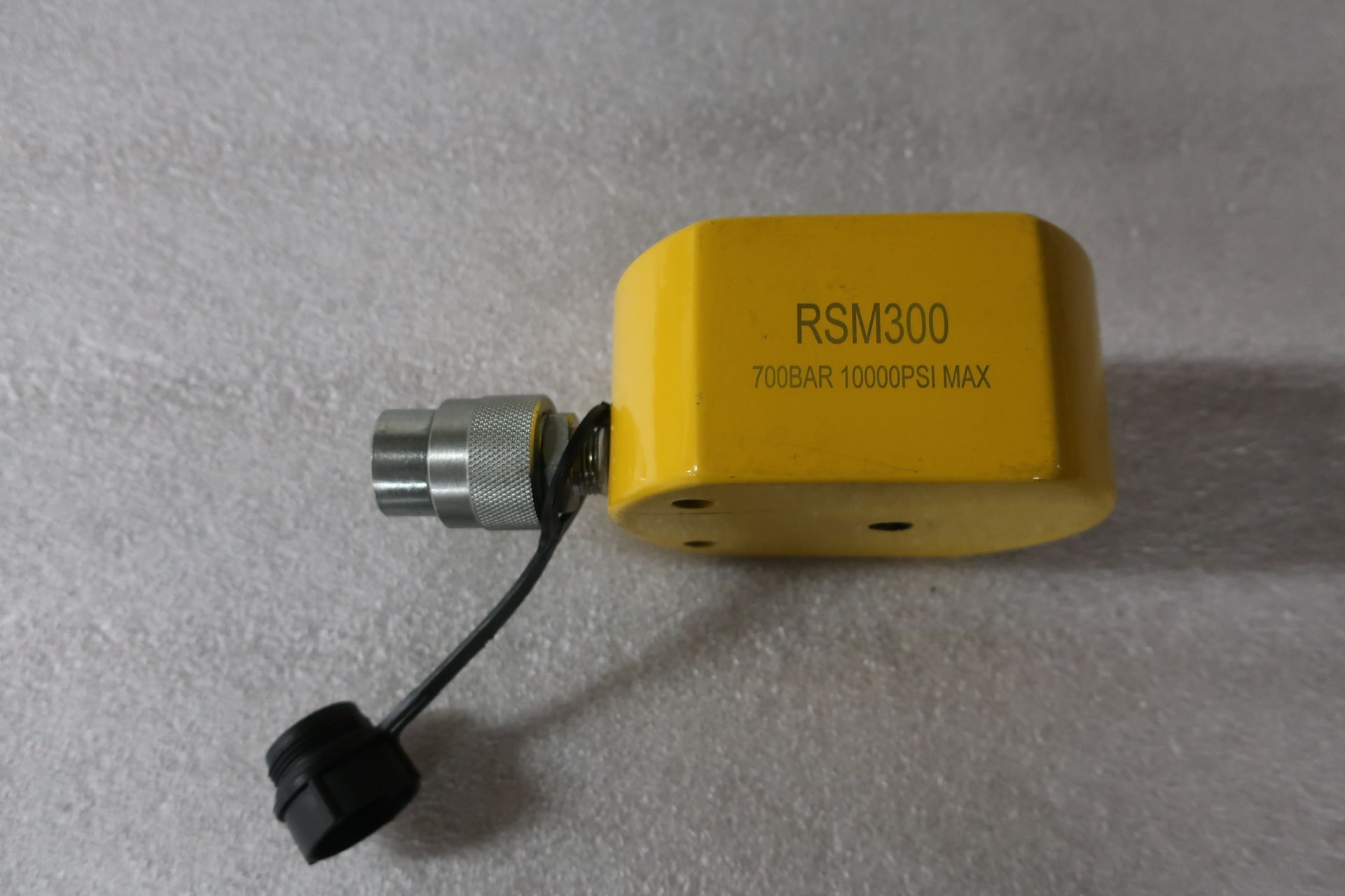 RSM-300 MINT - 30 ton Hydraulic Jack Low Profile type cylinder