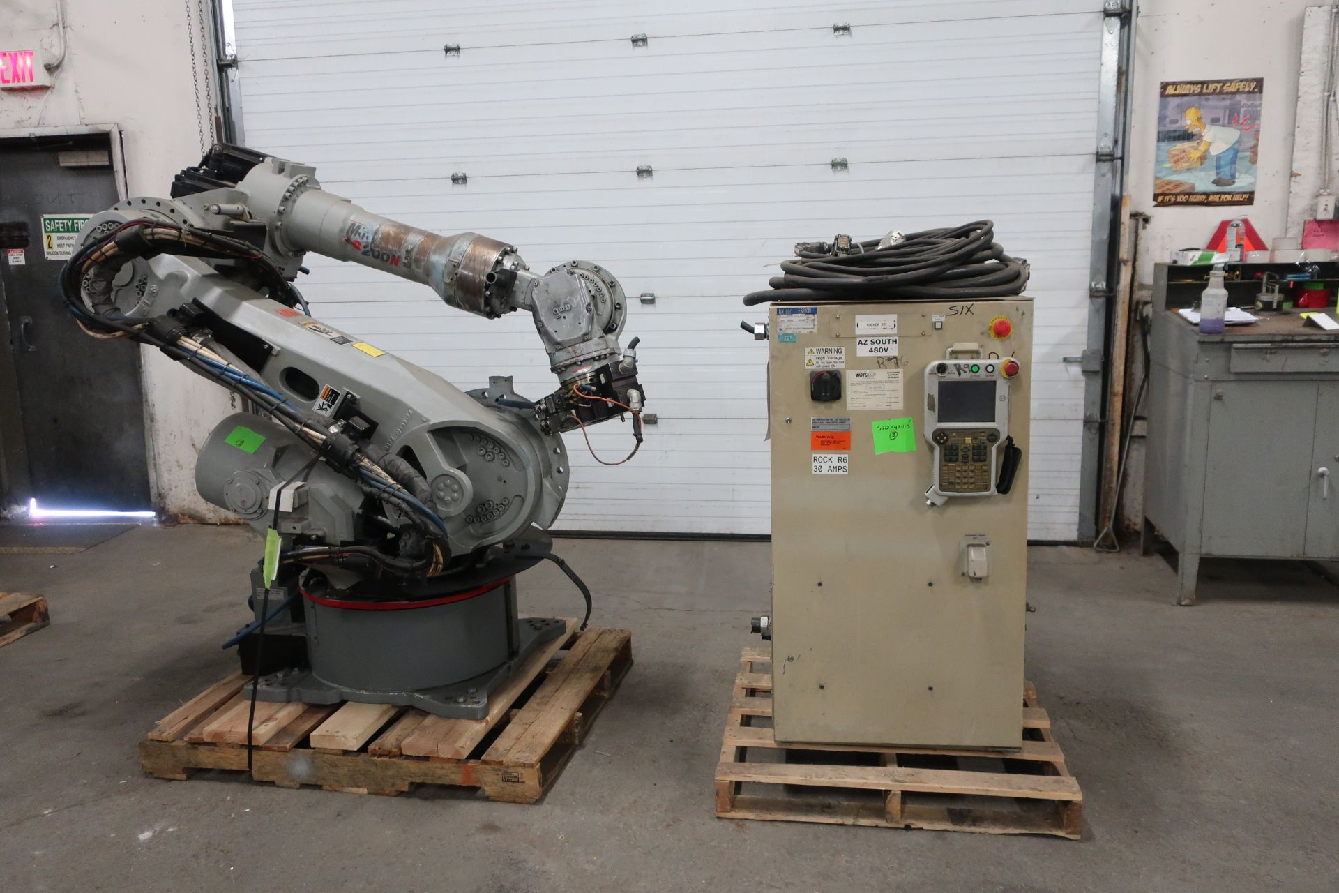 2008 Motoman ES200N Robot 200kg Capacity with Controller COMPLETE with Teach Pendant, Cables, LOW