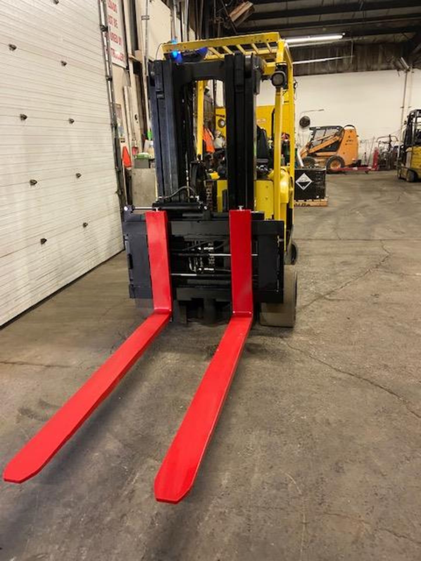 FREE CUSTOMS - 2014 Hyster 12000lbs Capacity Forklift Electric with sideshift and 3 stage mast & 72" - Image 2 of 3