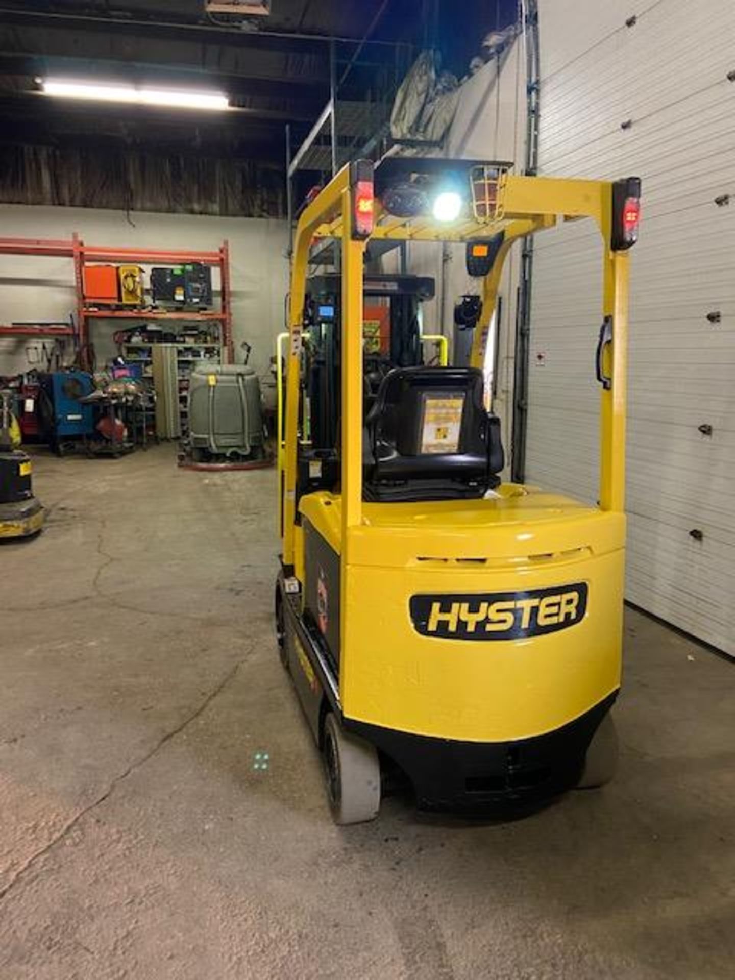 FREE CUSTOMS - 2016 Hyster 5000lbs Capacity Forklift SAFETY INTO 2021 Electric with 3-STAGE MAST - Image 3 of 3