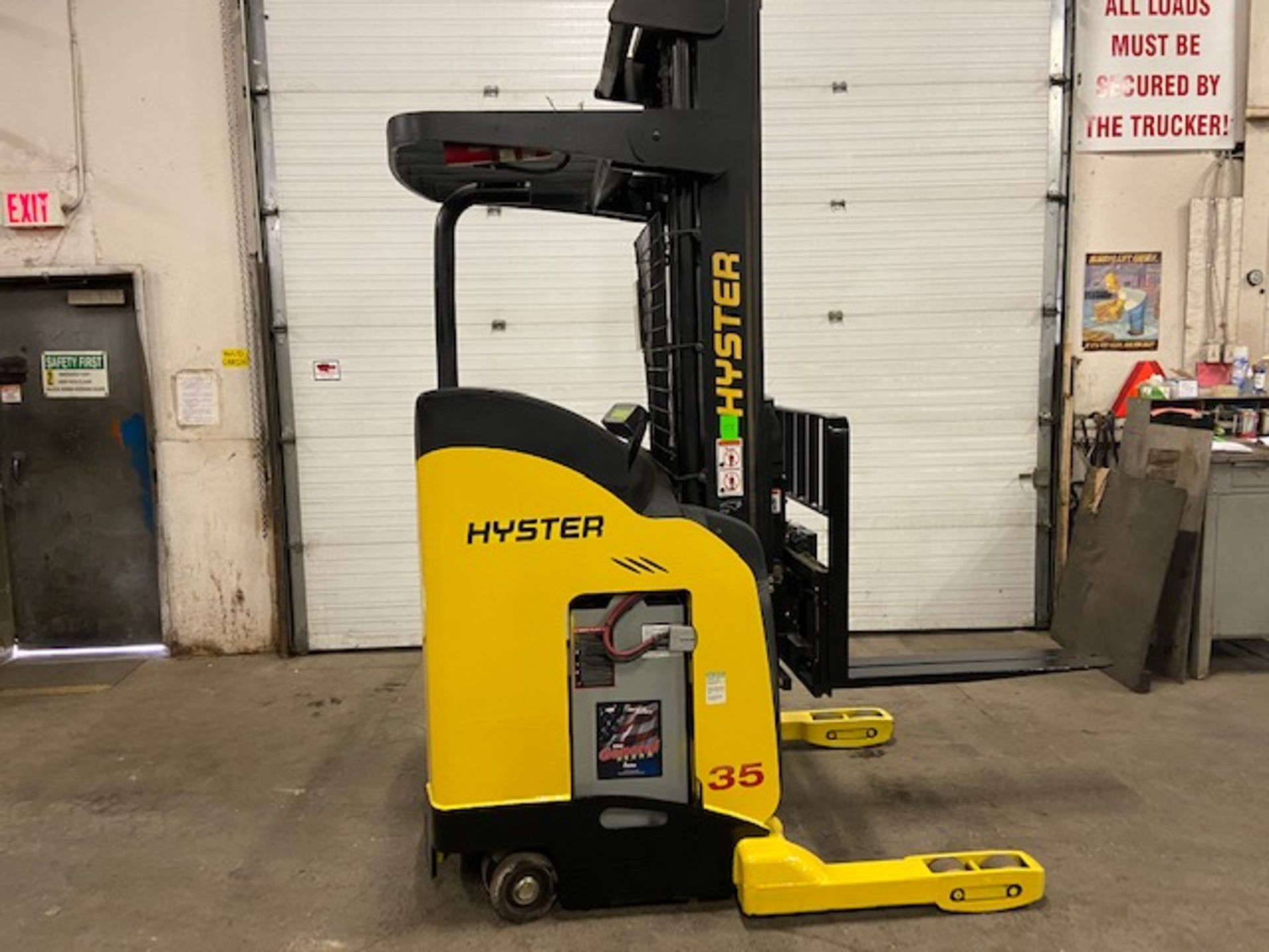 FREE CUSTOMS - Hyster Reach Truck Pallet Lifter REACH TRUCK electric 3500lbs with sideshift 3-