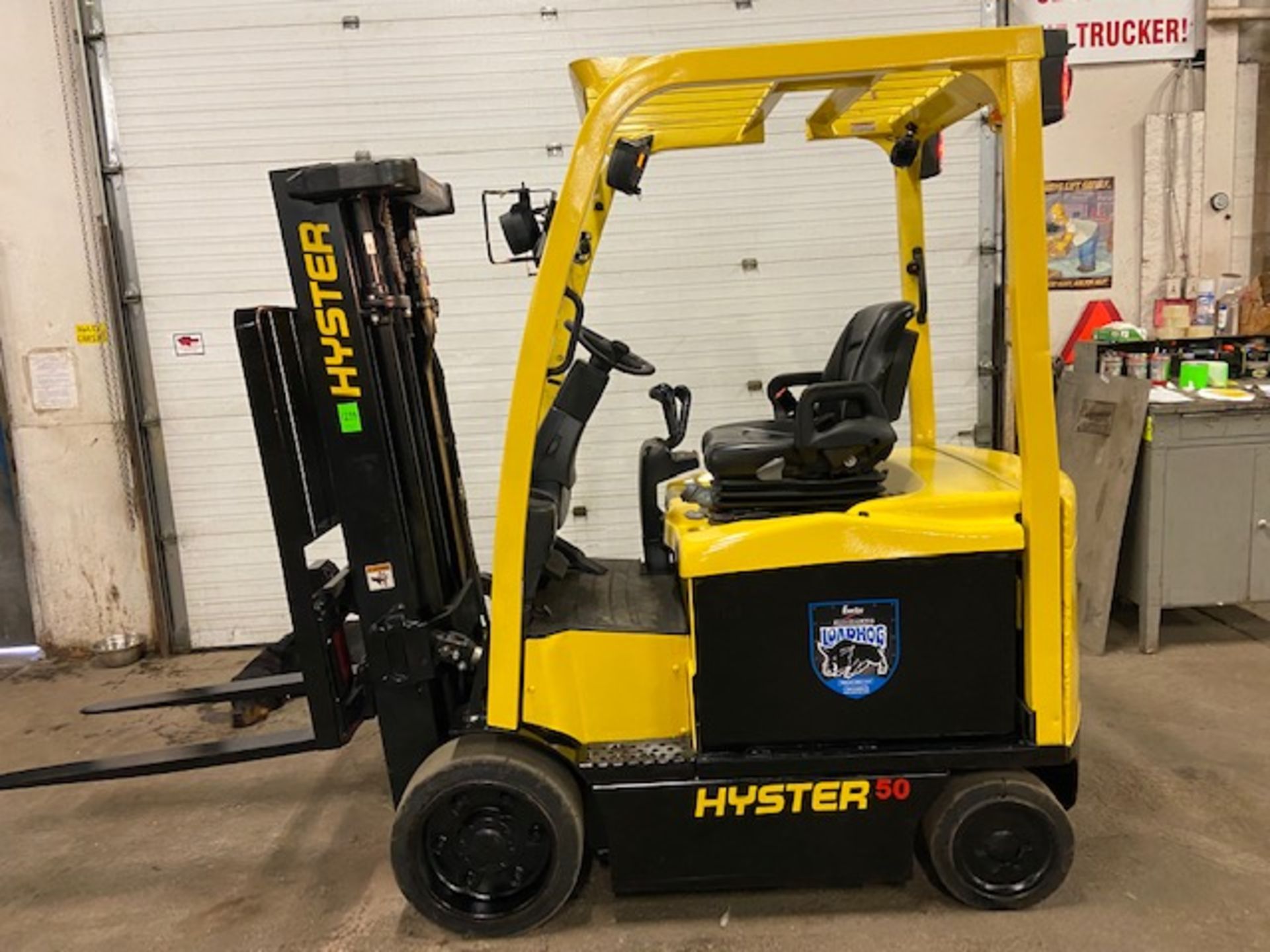 FREE CUSTOMS - 2012 Hyster 5000lbs Capacity Forklift Electric with 3-STAGE MAST with sideshift and