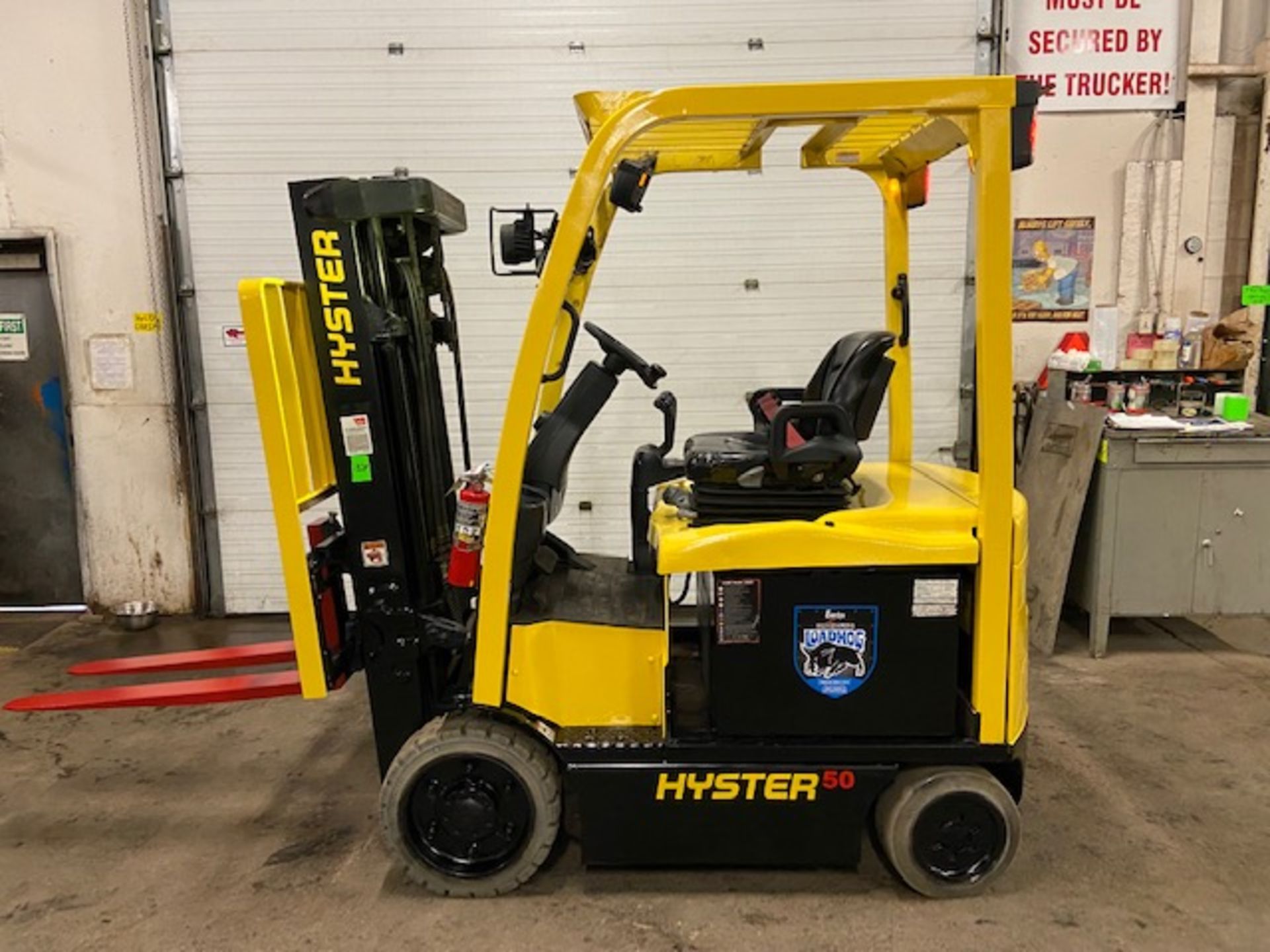 FREE CUSTOMS - 2016 Hyster 5000lbs Capacity Forklift SAFETY INTO 2021 Electric with 3-STAGE MAST