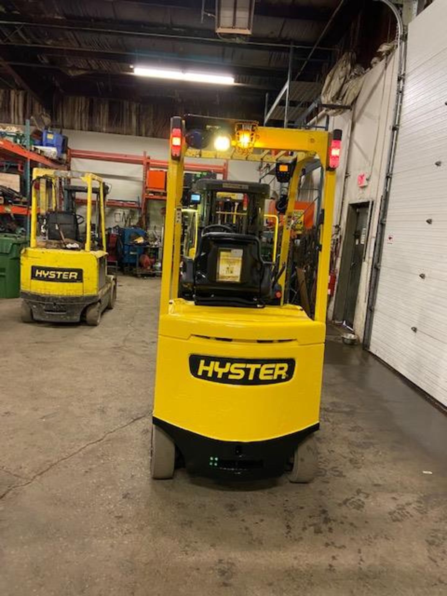 FREE CUSTOMS - 2016 Hyster 5000lbs Capacity Forklift SAFETY INTO 2021 Electric with 3-STAGE MAST - Image 3 of 3