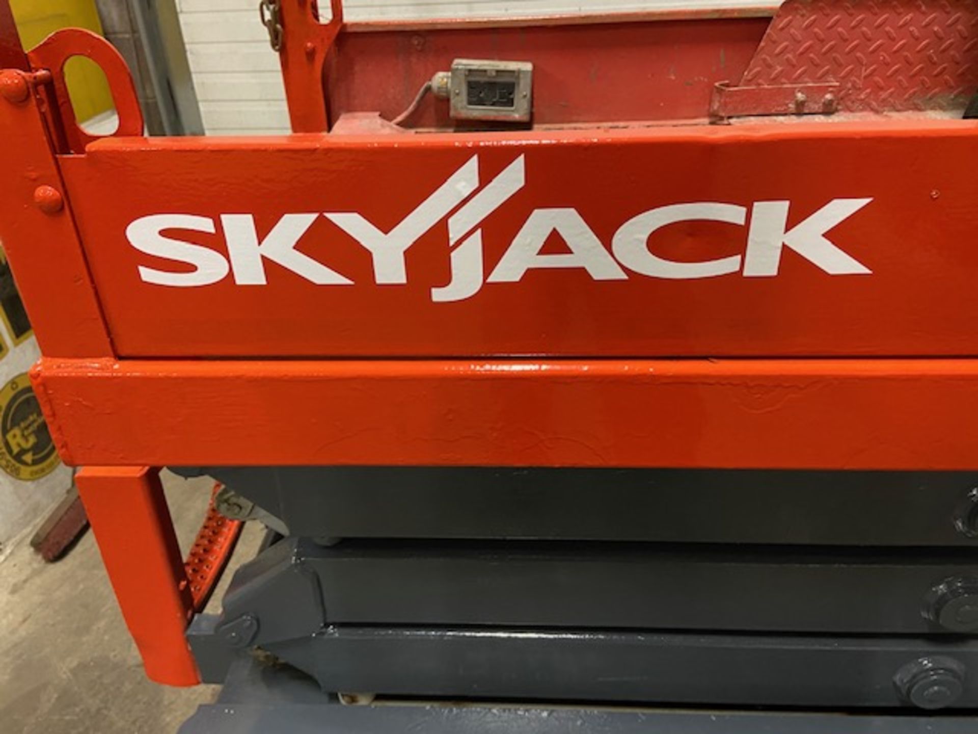 SkyJack III Electric Scissor Lift model 3219 - 19 feet lift, 32 inch width deck with pendant - Image 2 of 2