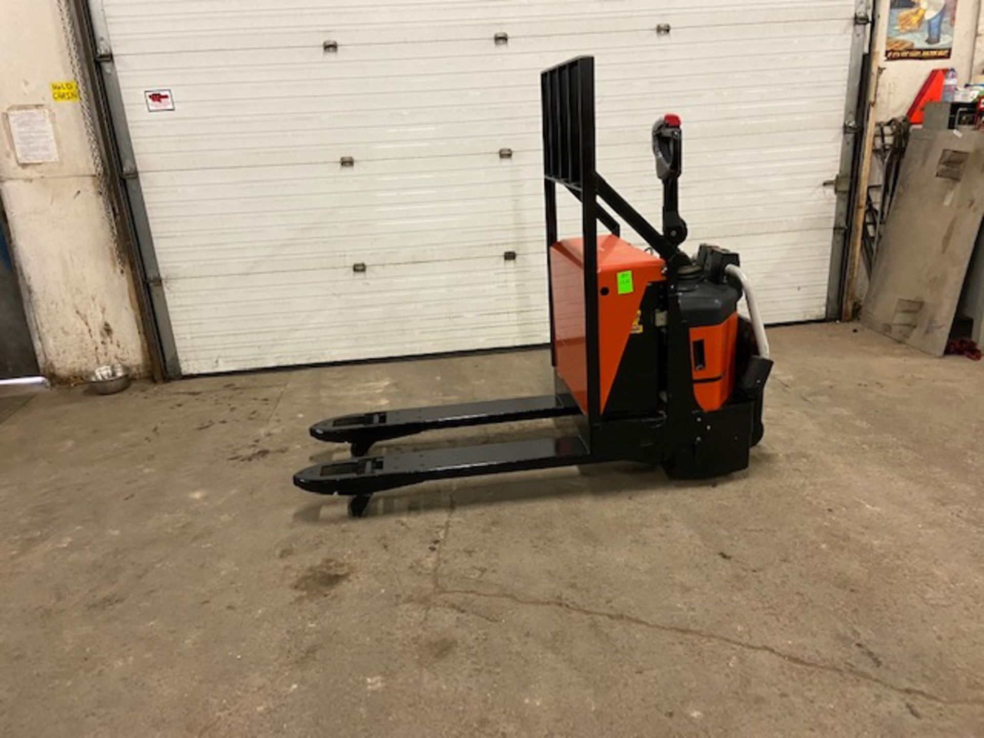 2007 BT Raymond Ride On Electric Powered Pallet Cart Walkie Lift 5000lbs capacity 48" with LOW