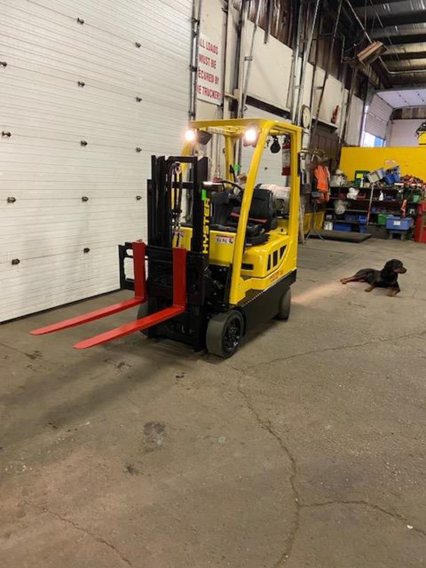 FREE CUSTOMS - 2015 Hyster 3000lbs Capacity Forklift LPG (propane) with sideshift LOW HOURS (no - Image 2 of 3