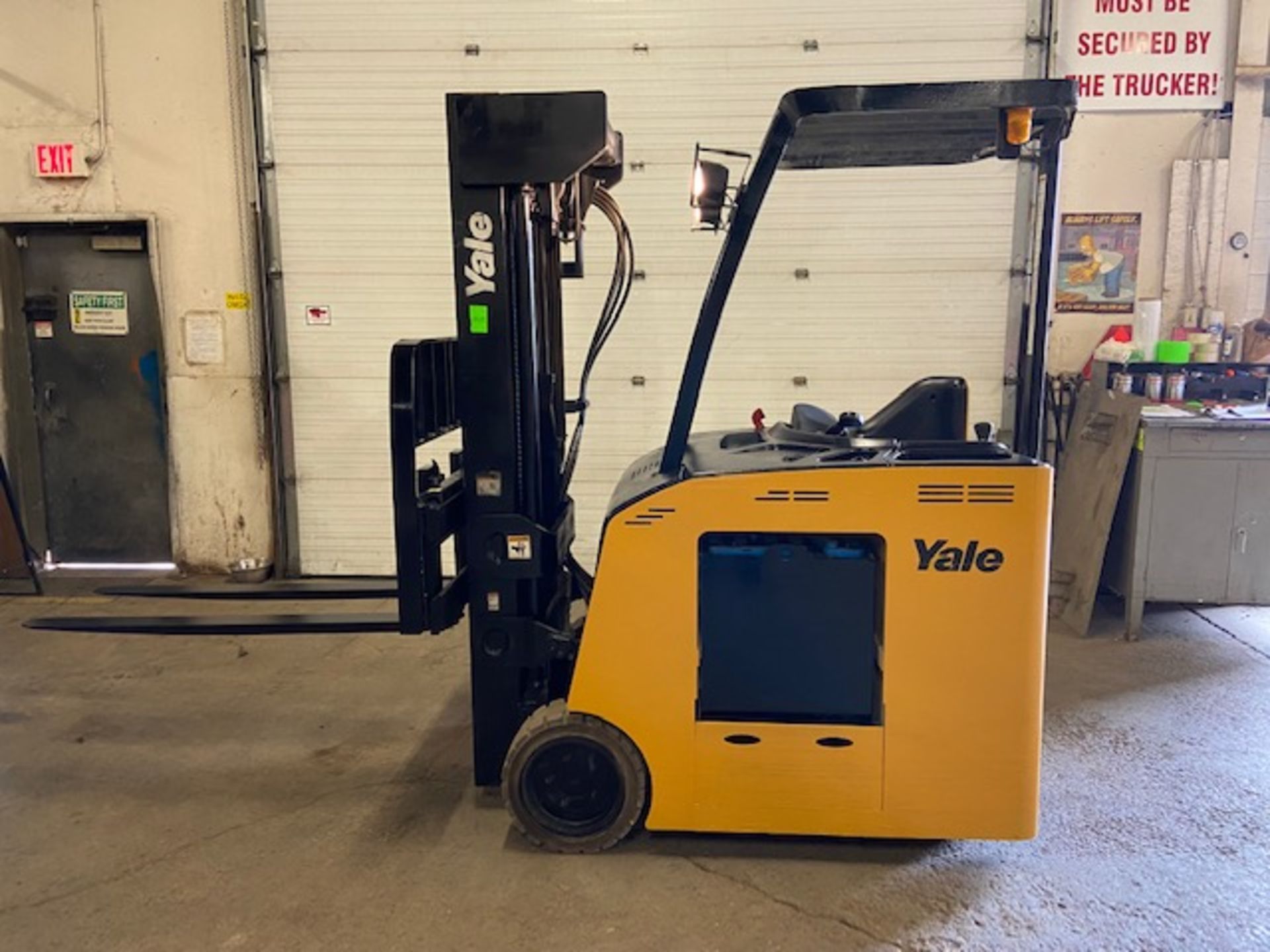 FREE CUSTOMS - Yale 4000lbs Capacity Stand On Forklift Electric with 4-STAGE MAST sideshift with LOW