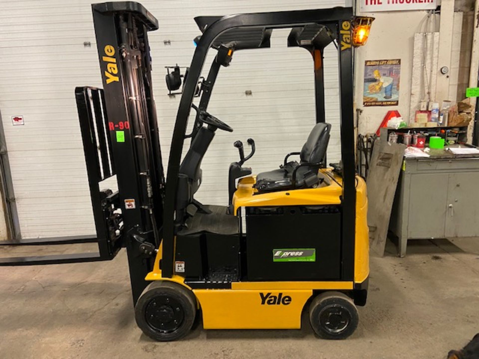 FREE CUSTOMS - 2014 Yale 3500lbs Capacity Forklift Electric with 3-STAGE MAST with sideshift