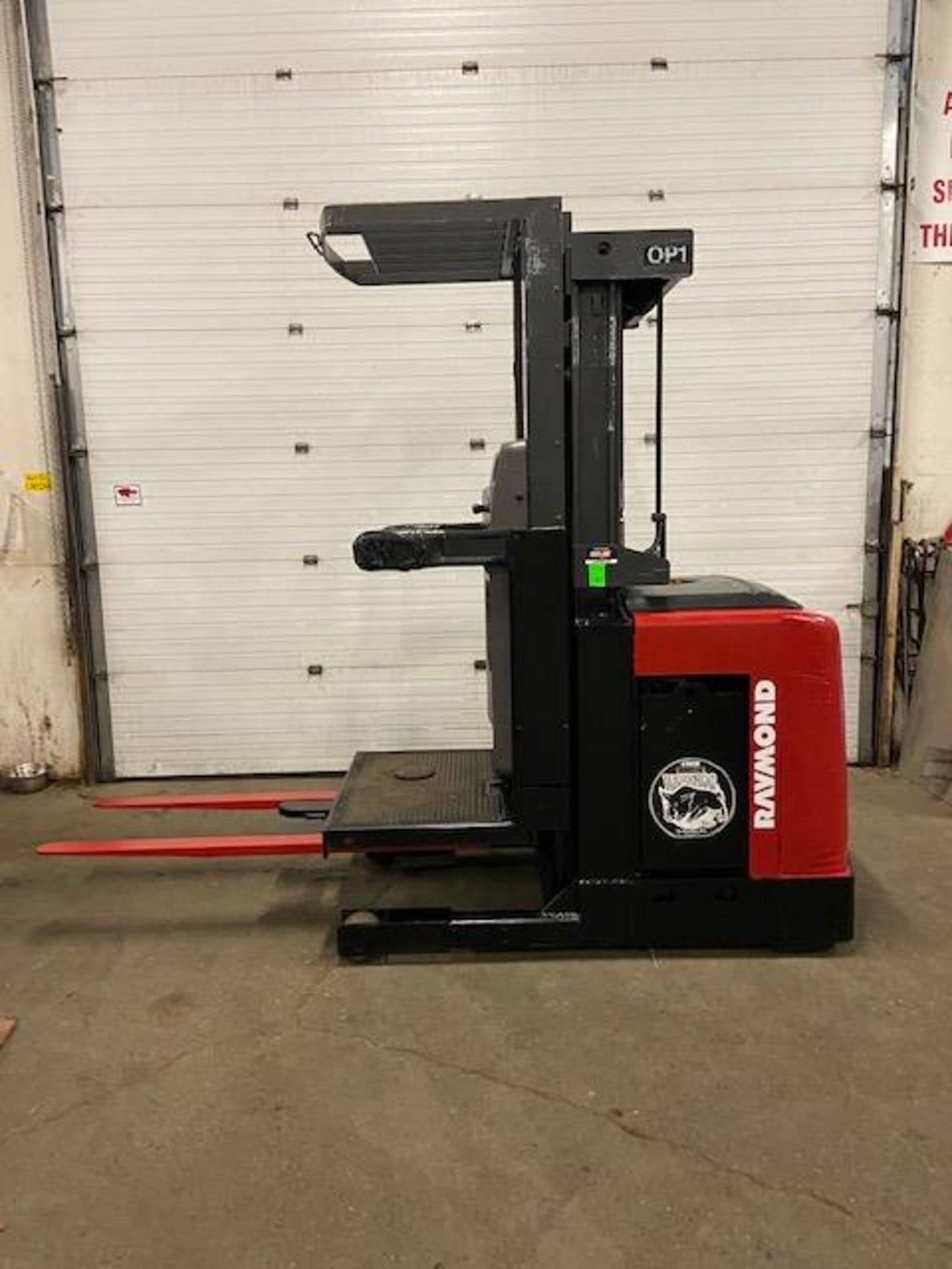 FREE CUSTOMS - 2007 Raymond Order Picker Electric 3-stage Mast Powered Pallet Cart Lifter with LOW