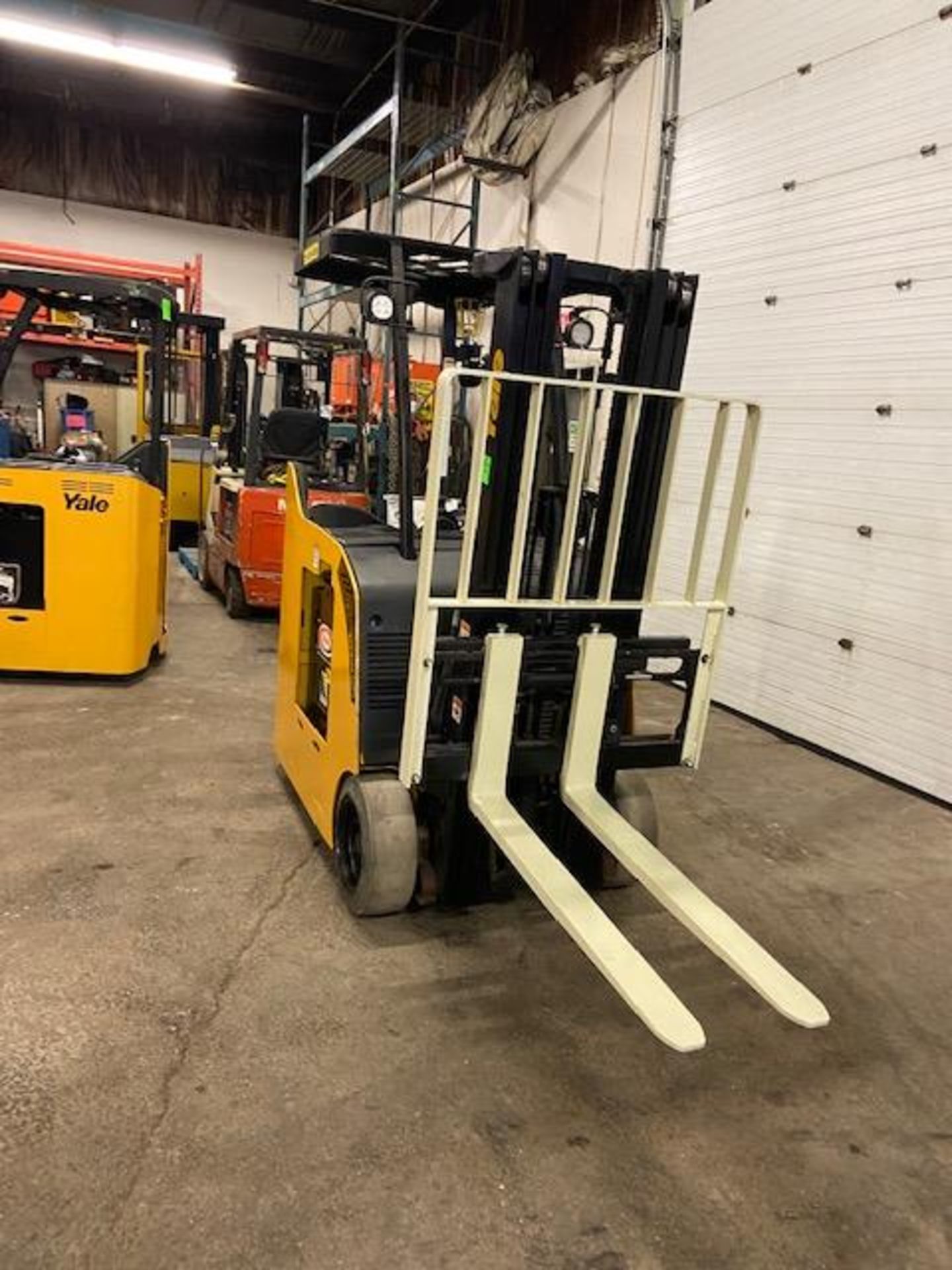 FREE CUSTOMS - 2015 YALE 4000lbs Capacity Stand On Forklift Electric with sideshift and VERY LOW - Image 2 of 3