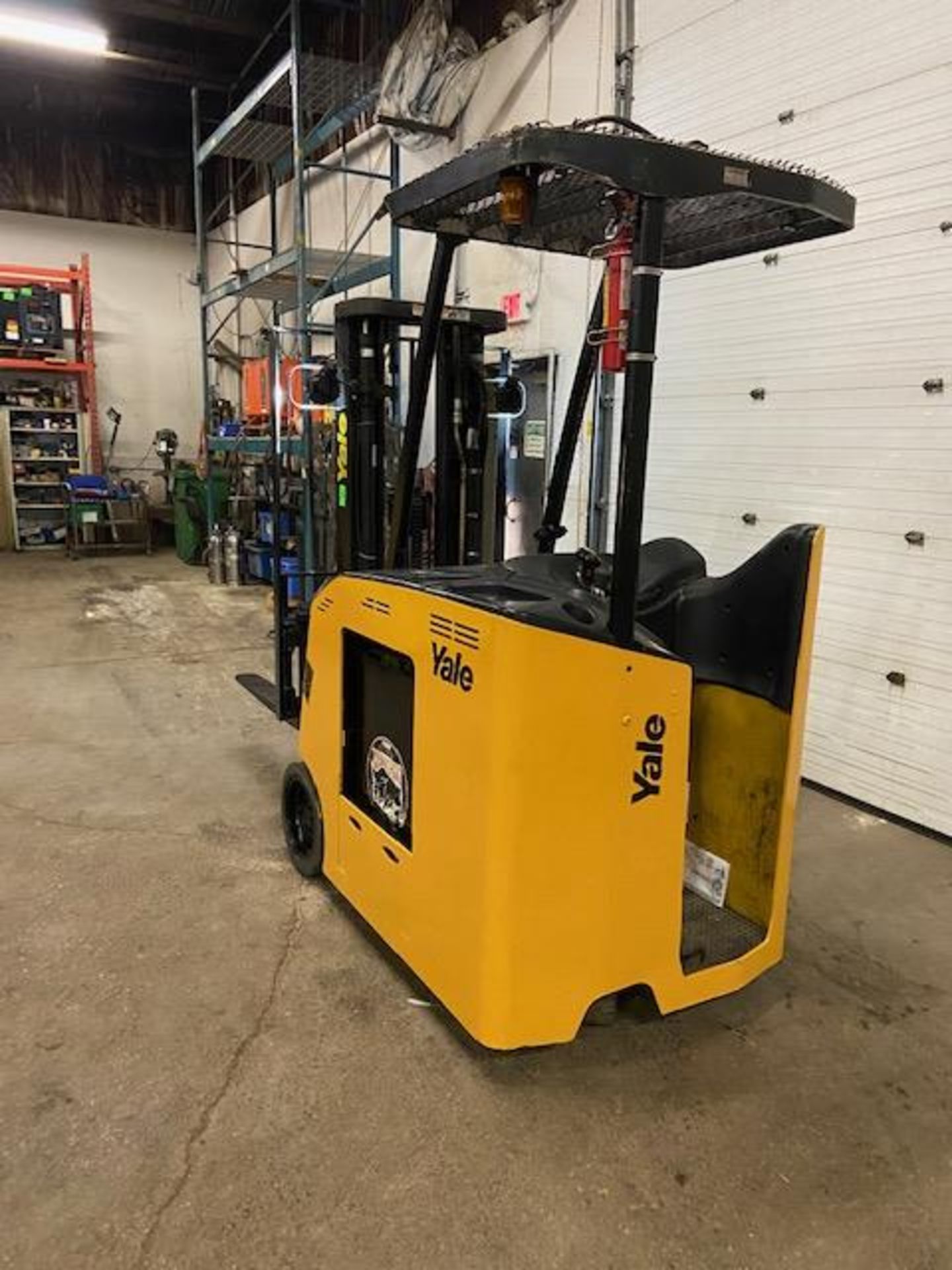 FREE CUSTOMS - 2013 YALE 4000lbs Capacity Stand On Forklift Electric with sideshift and 3 stage - Image 3 of 3