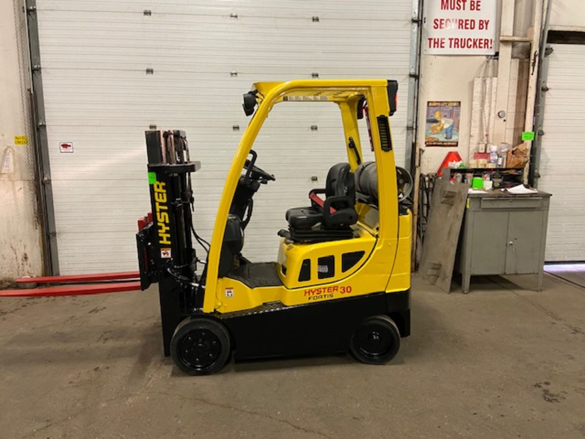 FREE CUSTOMS - 2015 Hyster 3000lbs Capacity Forklift LPG (propane) with sideshift (no propane tank